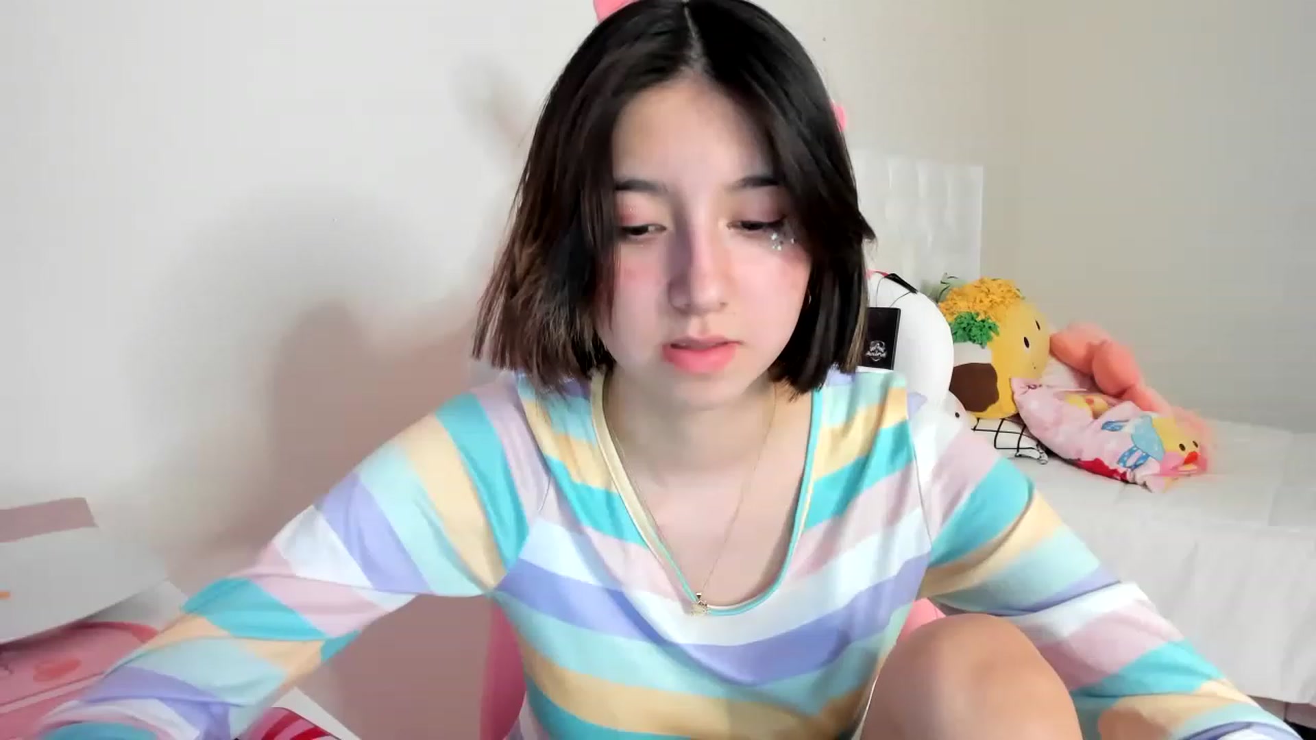 Gallery image thumbnail from Cherrycute666's myfreecams stream on, 03/15/2023, 07:04 image 15 of 20
