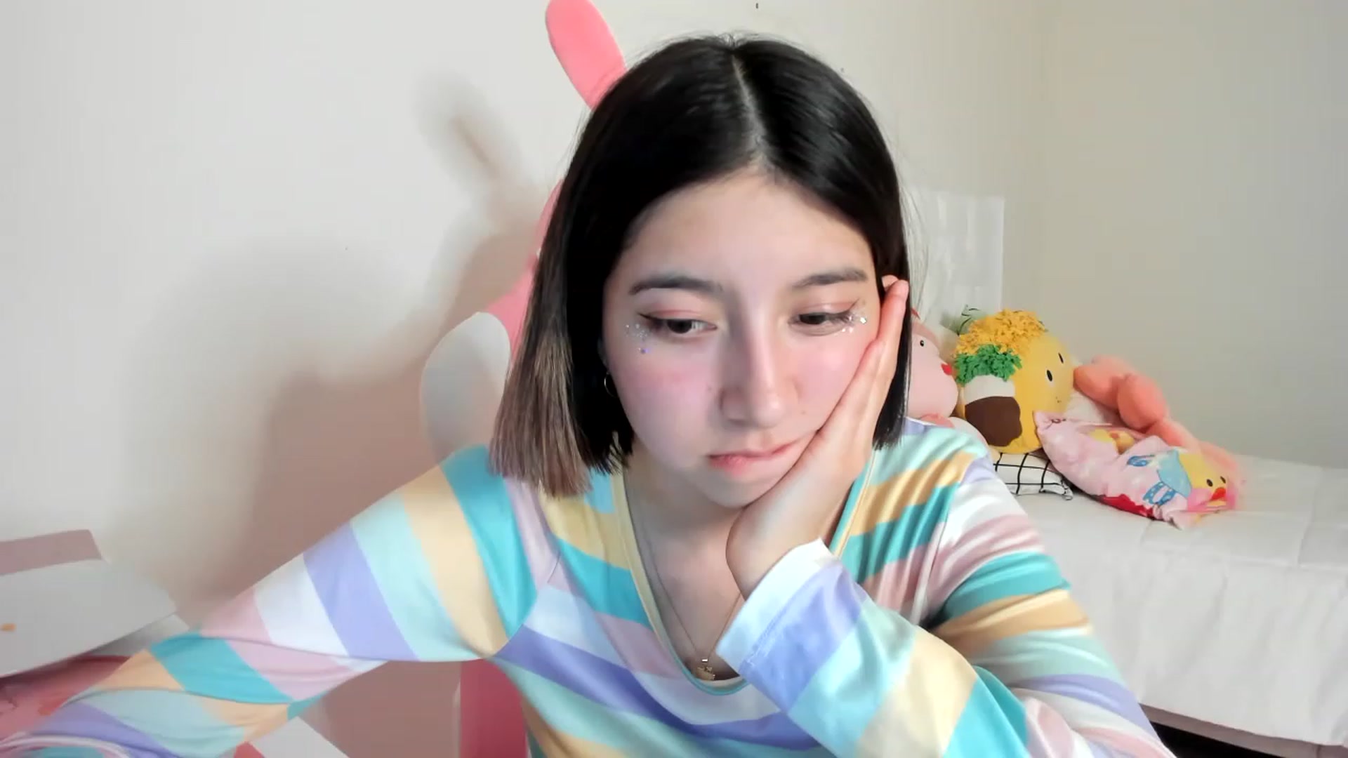Gallery image thumbnail from Cherrycute666's myfreecams stream on, 03/15/2023, 07:04 image 17 of 20