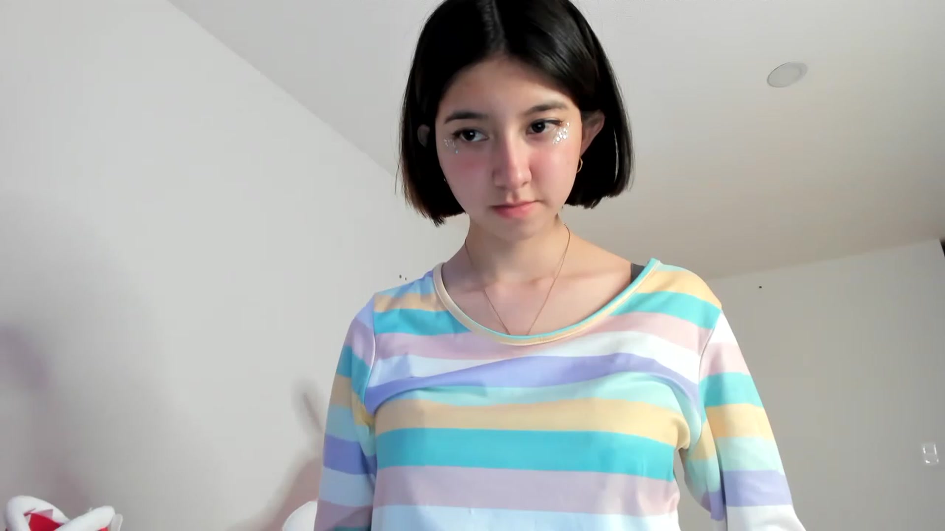 Gallery image thumbnail from Cherrycute666's myfreecams stream on, 03/15/2023, 08:17 image 6 of 20