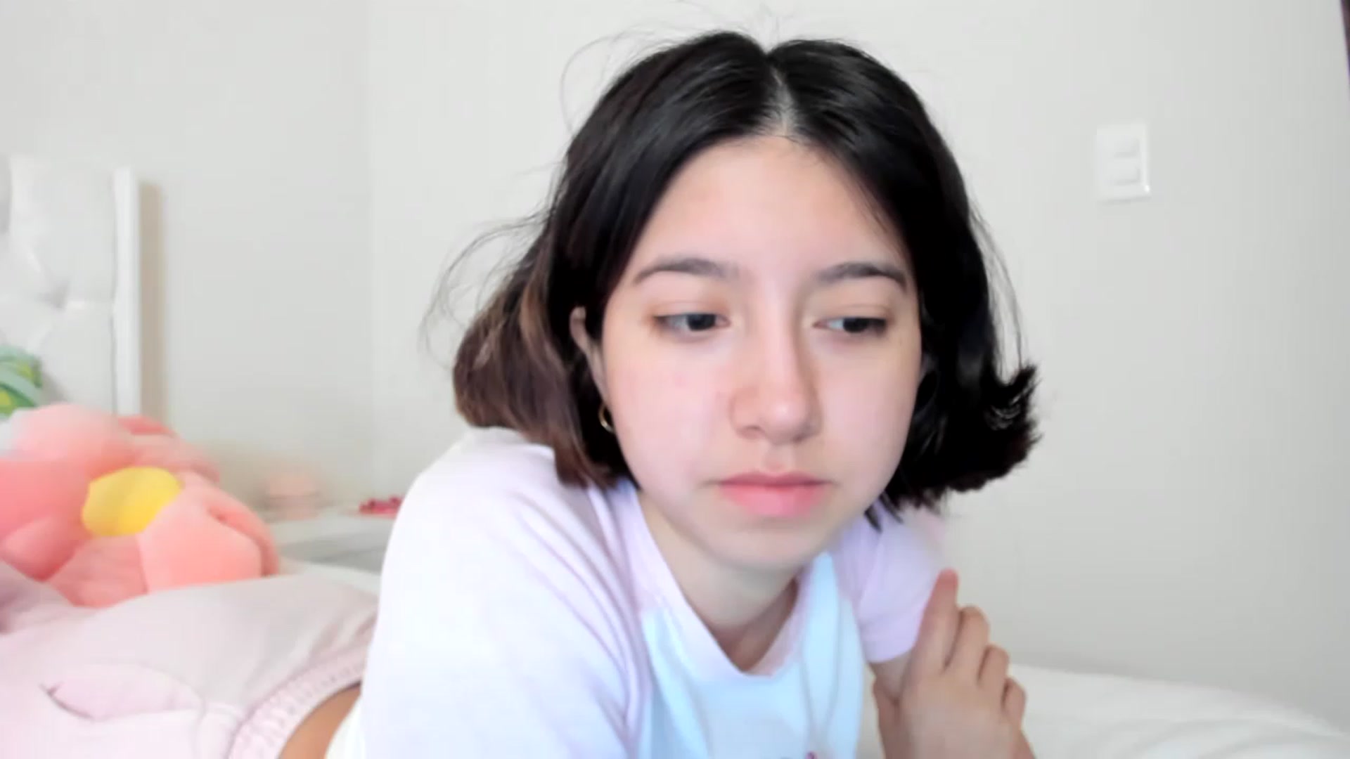 Gallery image thumbnail from Cherrycute666's myfreecams stream on, 03/15/2023, 17:28 image 15 of 20