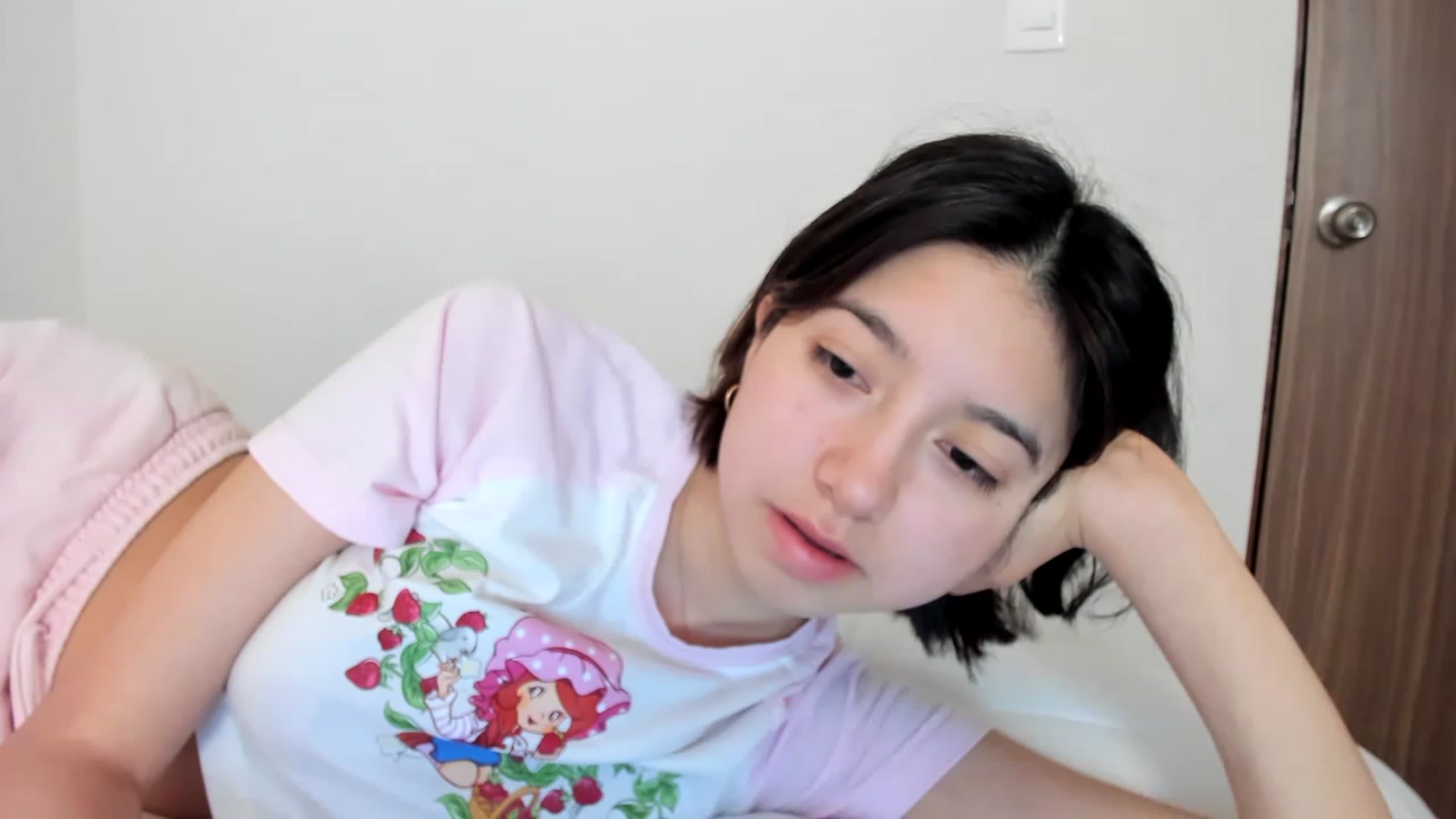 Gallery image thumbnail from Cherrycute666's myfreecams stream on, 03/15/2023, 17:28 image 2 of 20