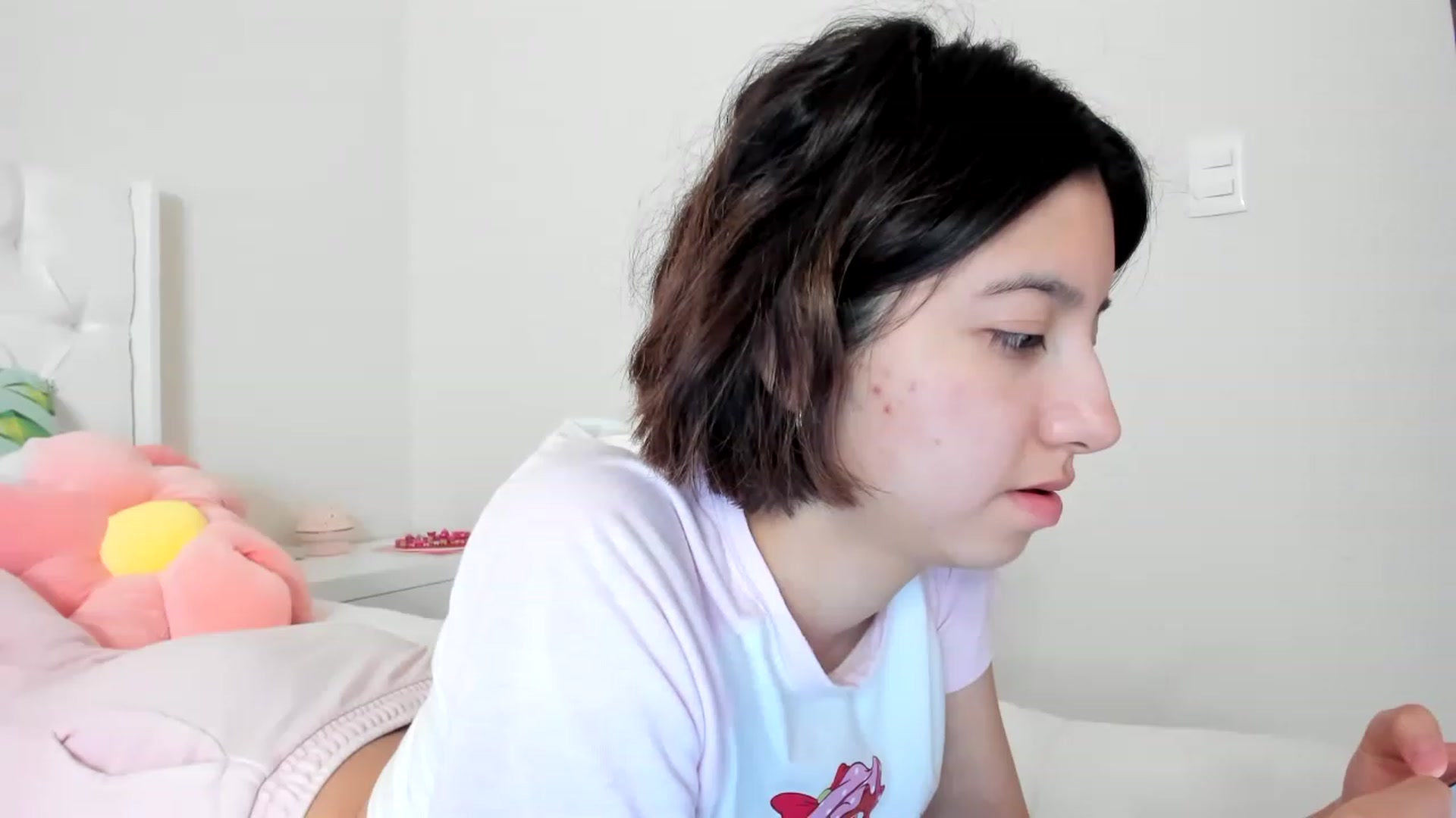 Gallery image thumbnail from Cherrycute666's myfreecams stream on, 03/15/2023, 17:28 image 12 of 20