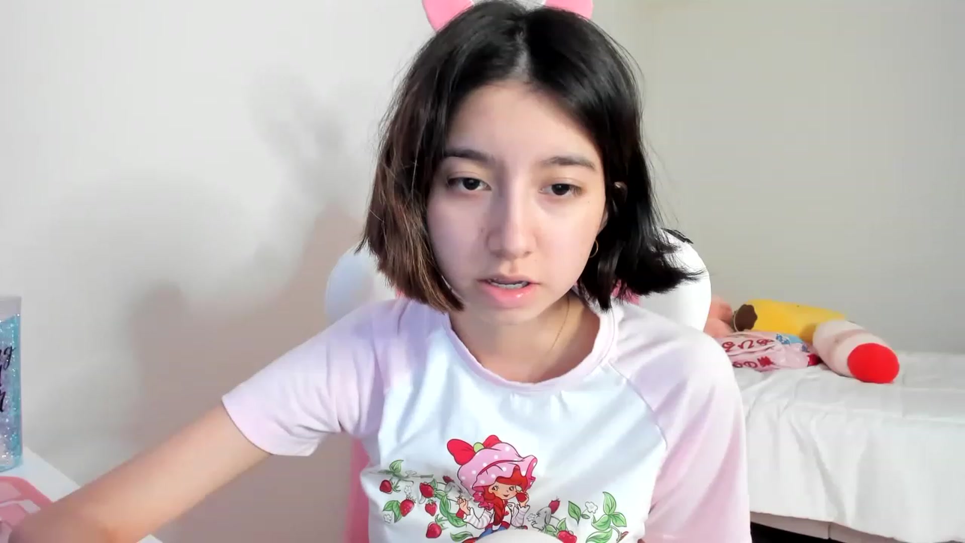 Gallery image thumbnail from Cherrycute666's myfreecams stream on, 03/16/2023, 24:05 image 19 of 20