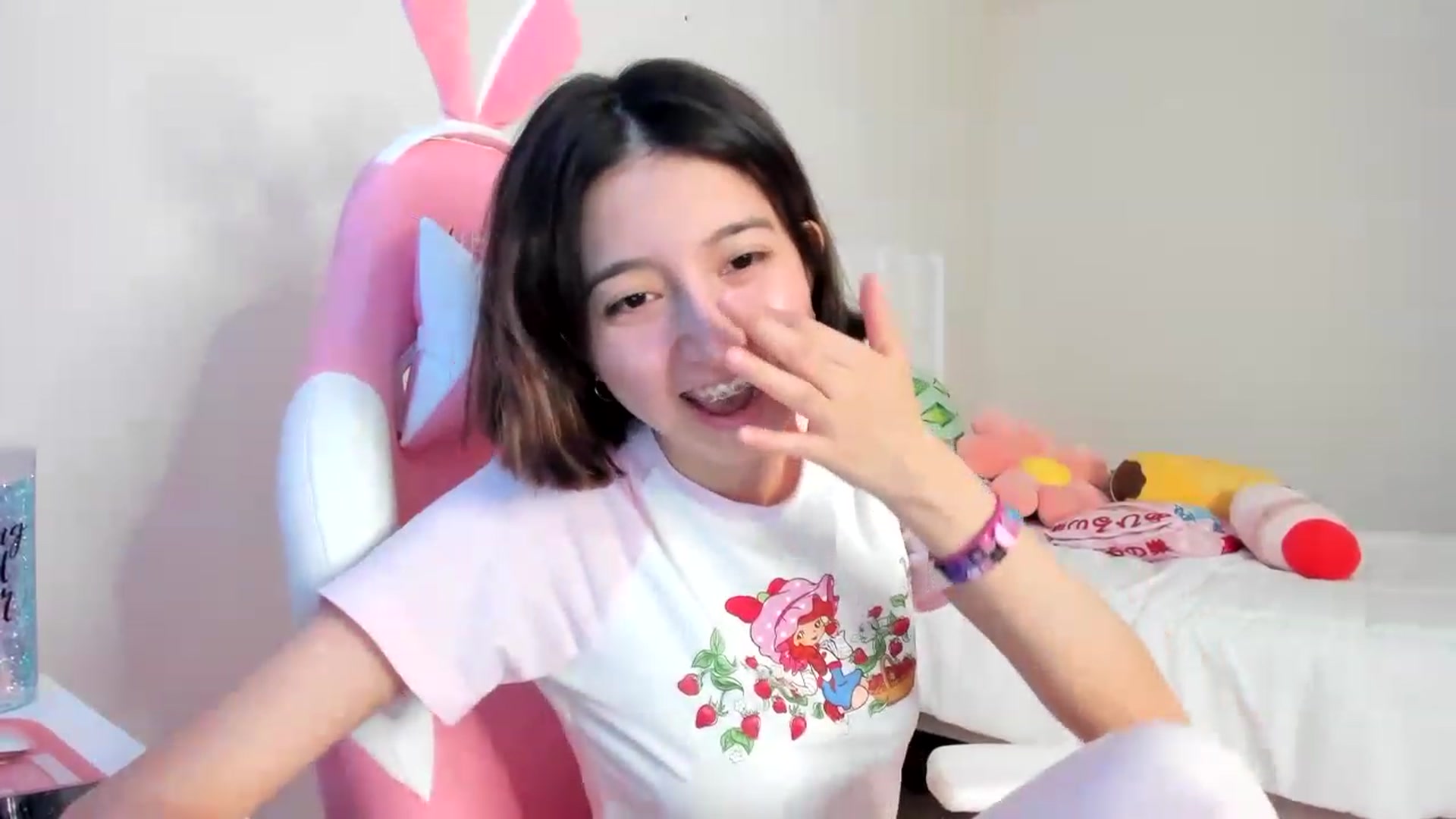 Gallery image thumbnail from Cherrycute666's myfreecams stream on, 03/16/2023, 02:36 image 11 of 20
