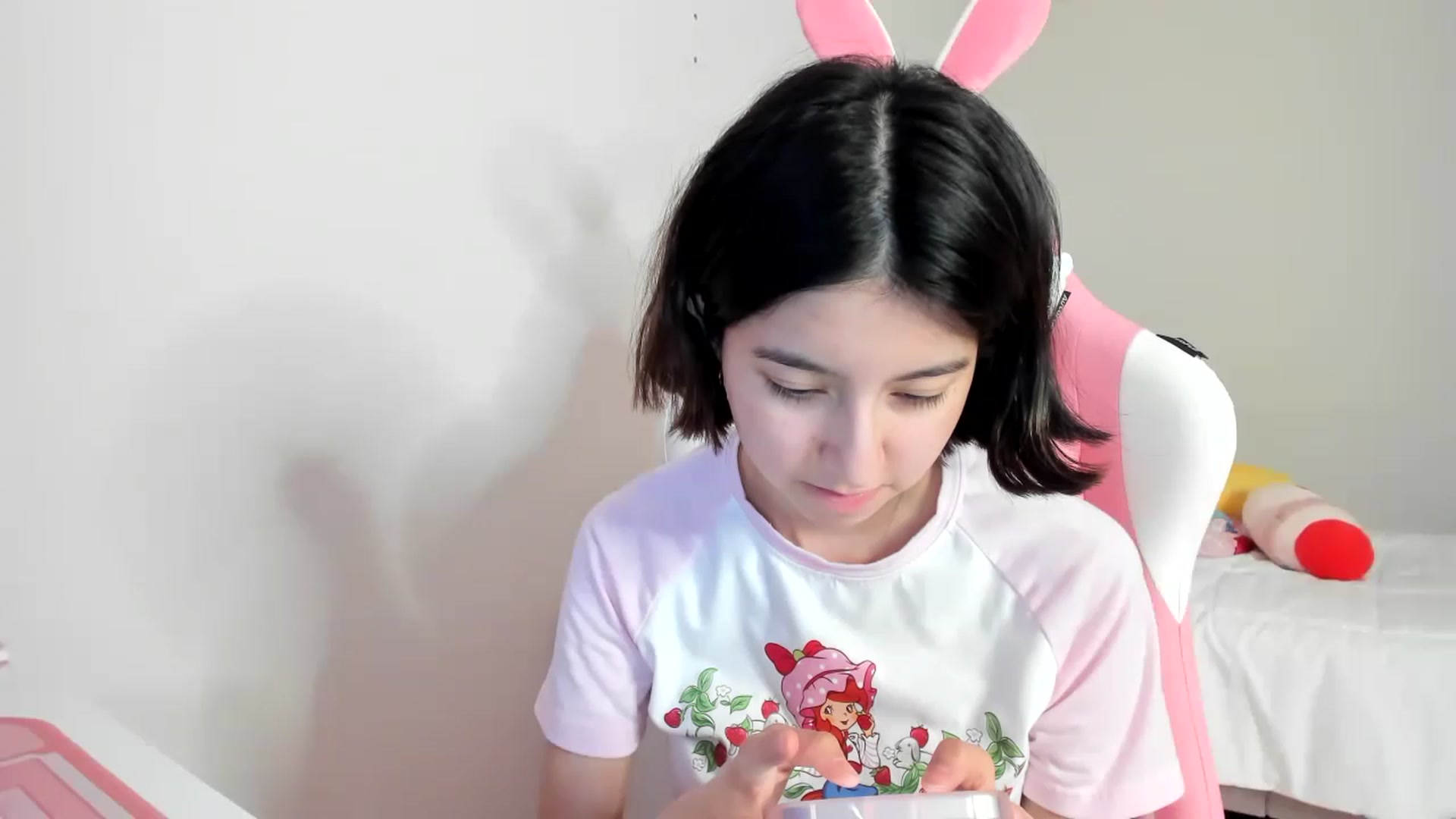 Gallery image thumbnail from Cherrycute666's myfreecams stream on, 03/16/2023, 02:36 image 8 of 20