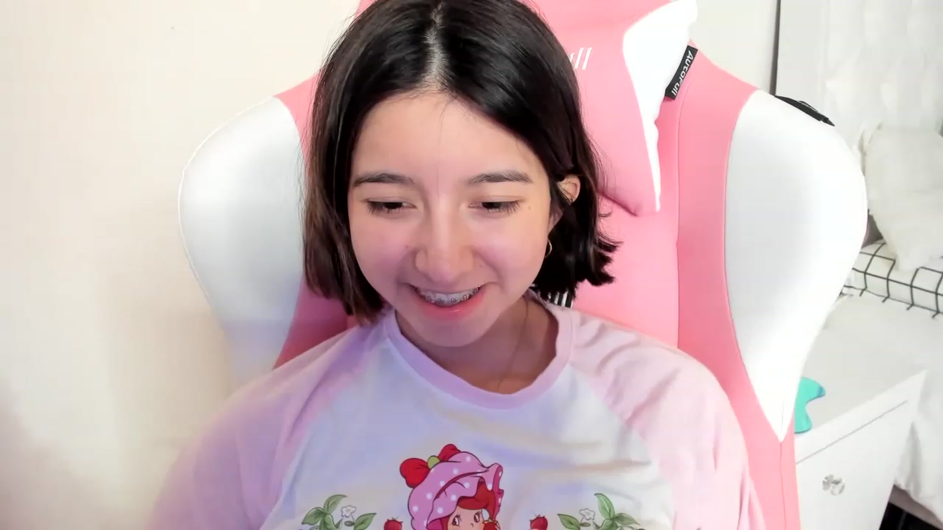 Gallery image thumbnail from Cherrycute666's myfreecams stream on, 03/16/2023, 05:23 image 8 of 20