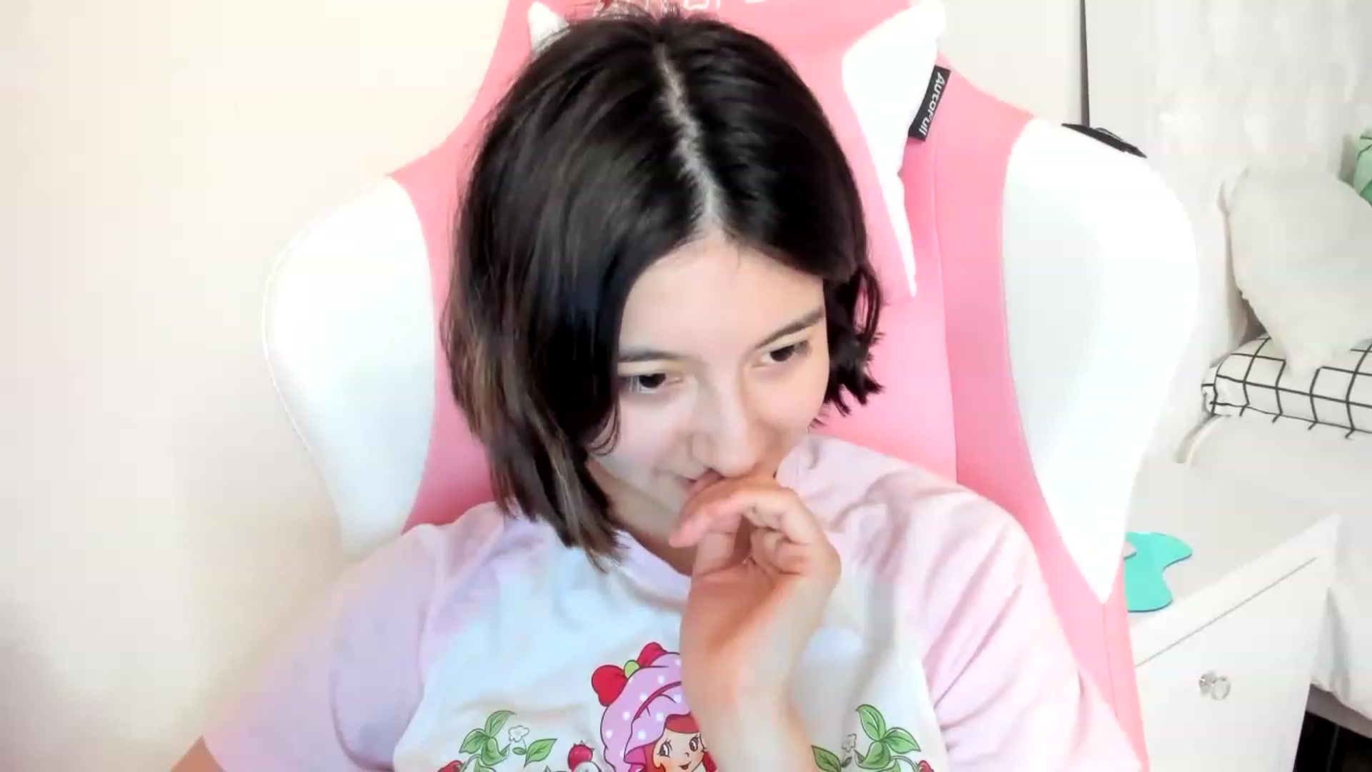 Gallery image thumbnail from Cherrycute666's myfreecams stream on, 03/16/2023, 05:23 image 12 of 20