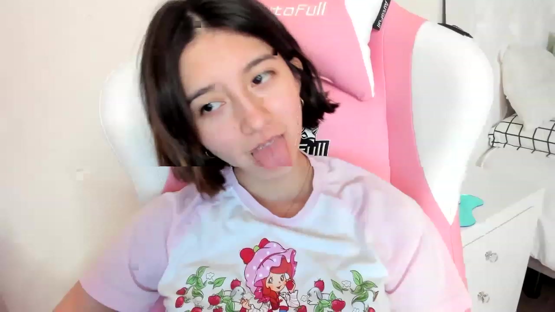 Gallery image thumbnail from Cherrycute666's myfreecams stream on, 03/16/2023, 05:23 image 13 of 20