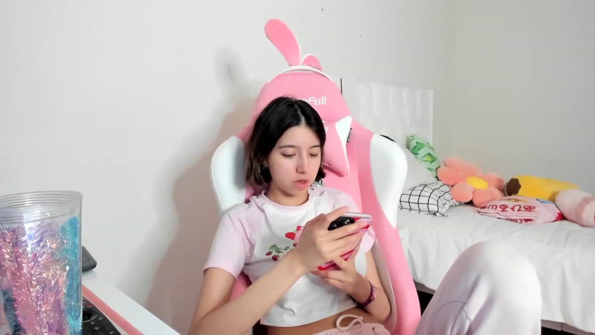 Gallery image thumbnail from Cherrycute666's myfreecams stream on, 03/16/2023, 09:30 image 7 of 20