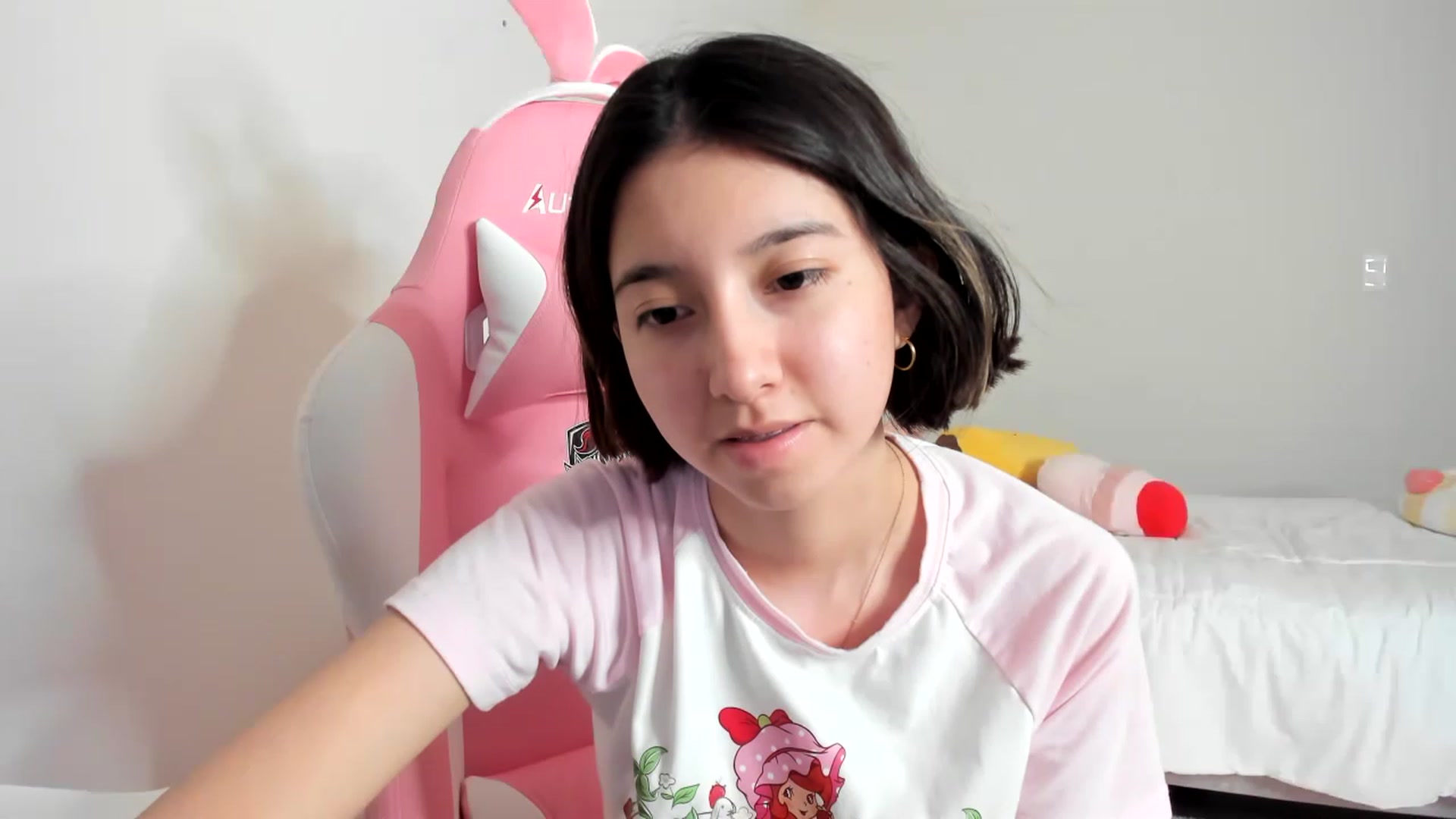 Gallery image thumbnail from Cherrycute666's myfreecams stream on, 03/16/2023, 10:54 image 4 of 20