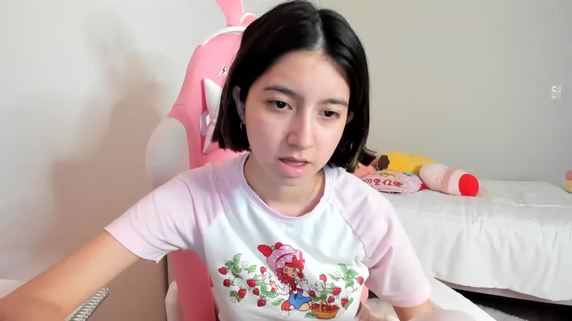 Gallery image thumbnail from Cherrycute666's myfreecams stream on, 03/16/2023, 10:54 image 10 of 20