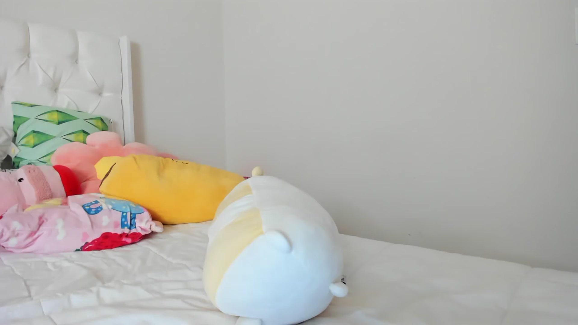 Gallery image thumbnail from Cherrycute666's myfreecams stream on, 03/16/2023, 18:42 image 2 of 20