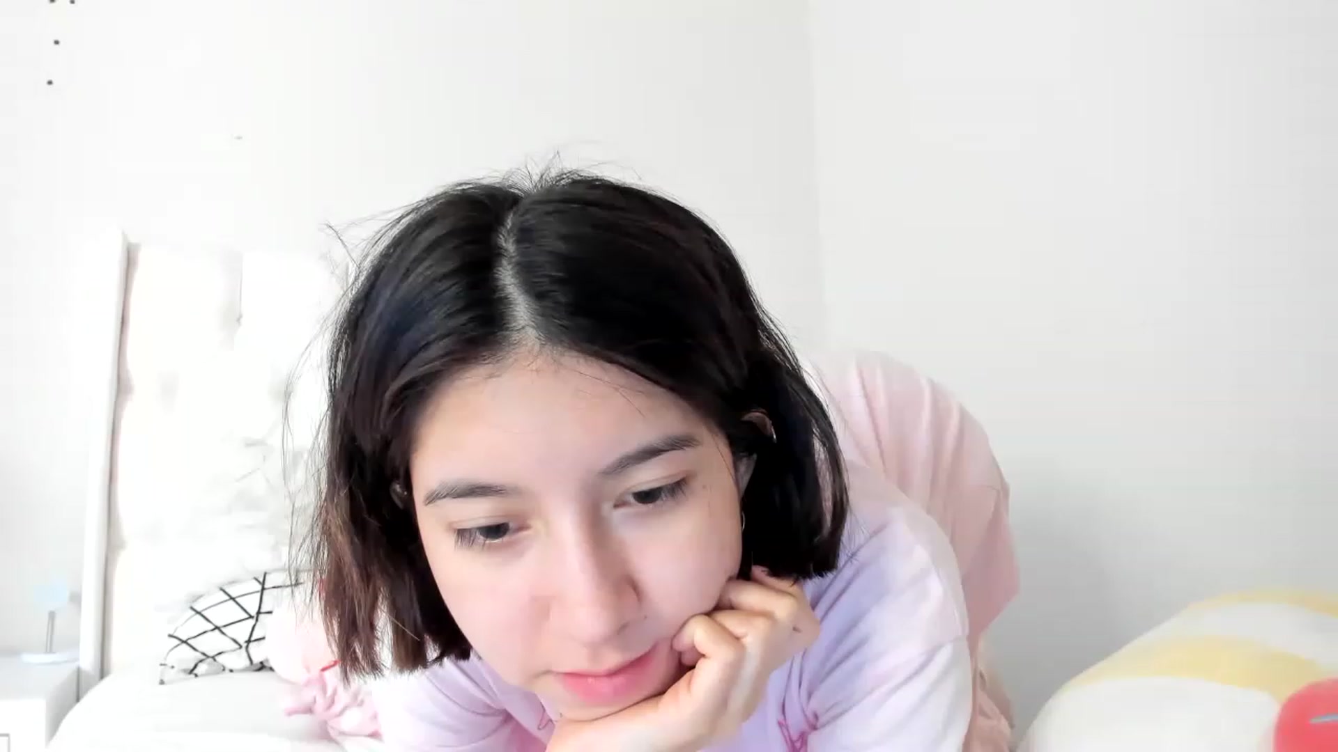 Gallery image thumbnail from Cherrycute666's myfreecams stream on, 03/16/2023, 18:42 image 17 of 20