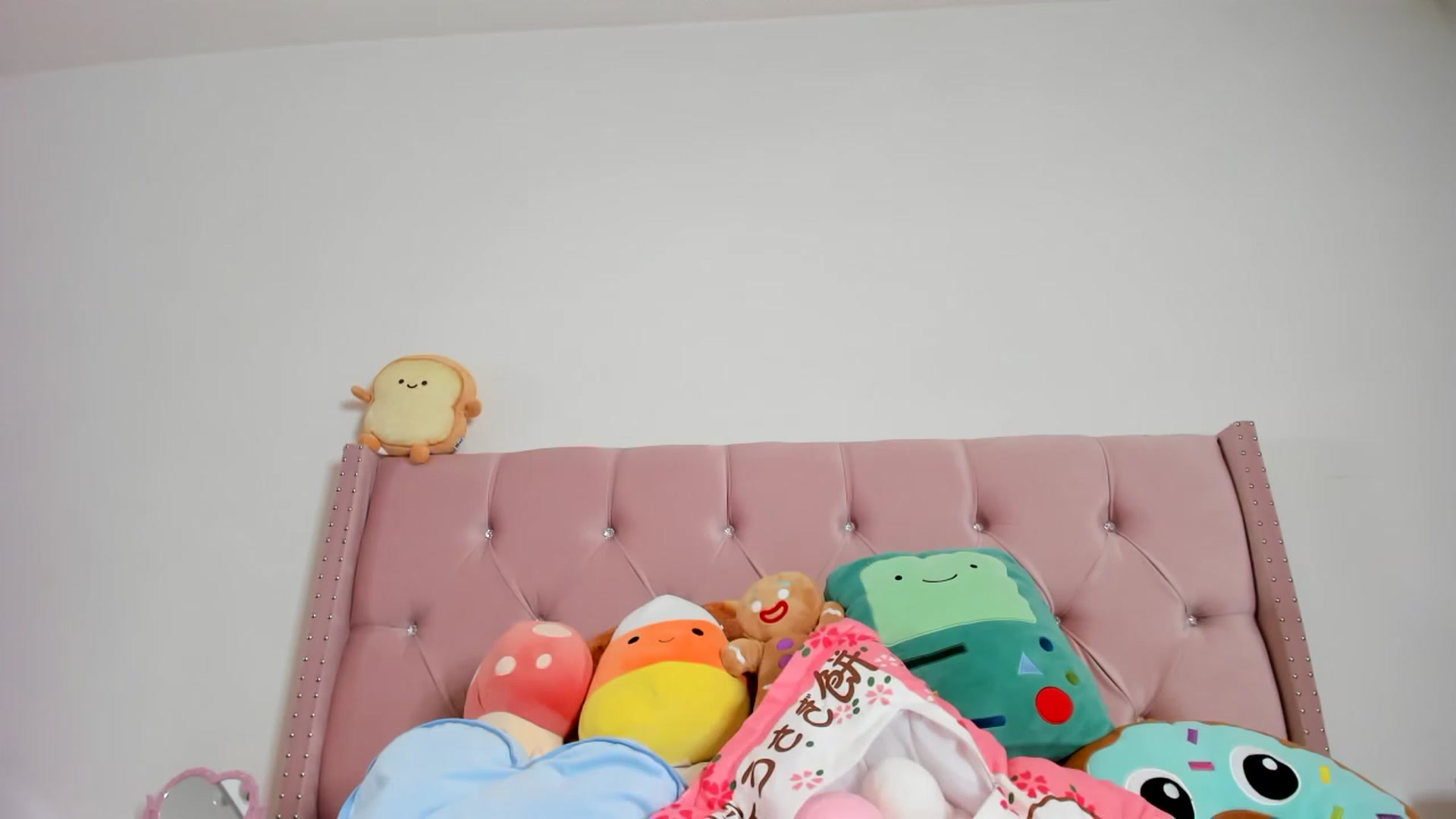 Gallery image thumbnail from Cherrycute666's myfreecams stream on, 03/17/2023, 05:29 image 4 of 20