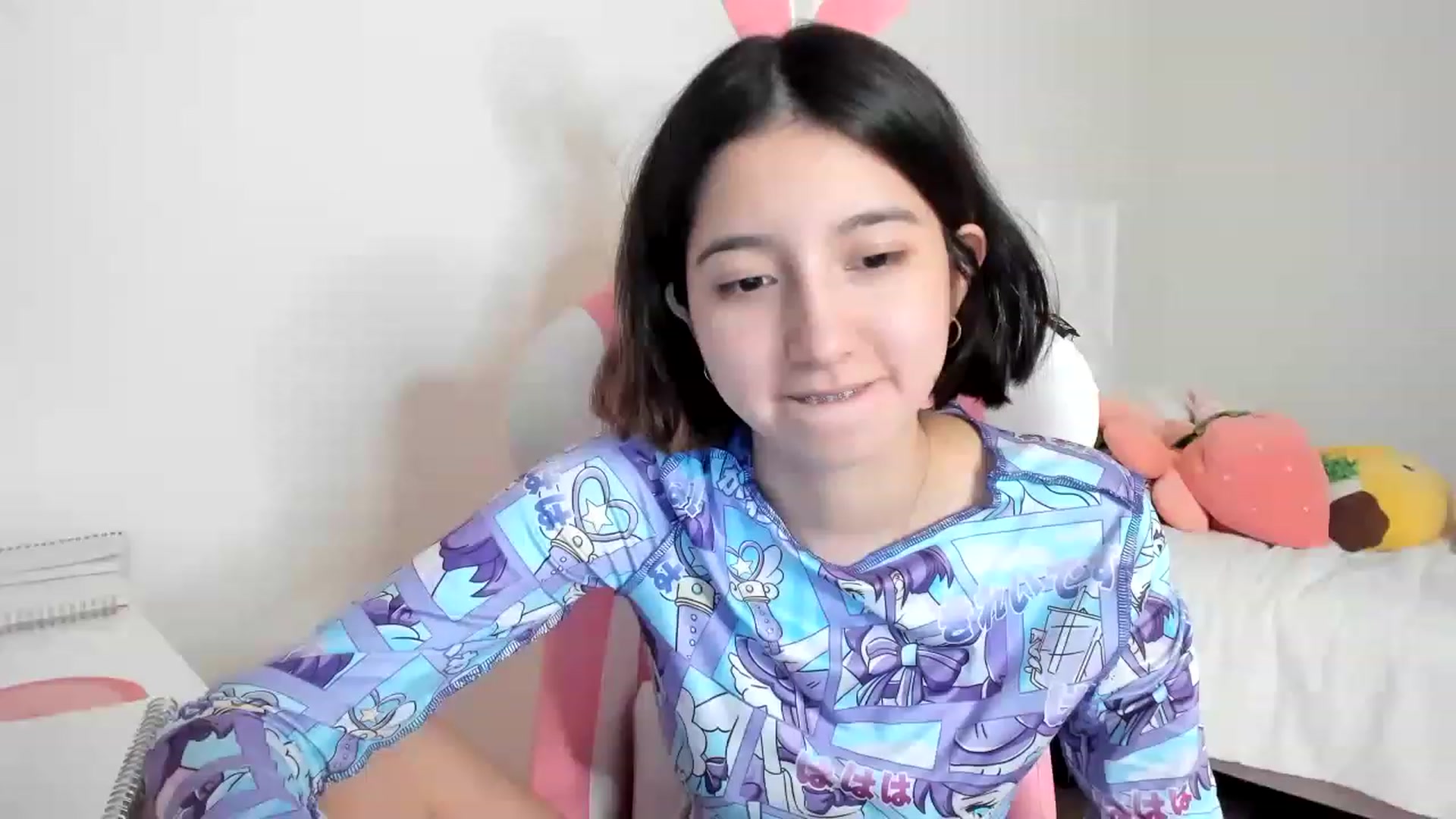 Gallery image thumbnail from Cherrycute666's myfreecams stream on, 03/17/2023, 09:25 image 12 of 20