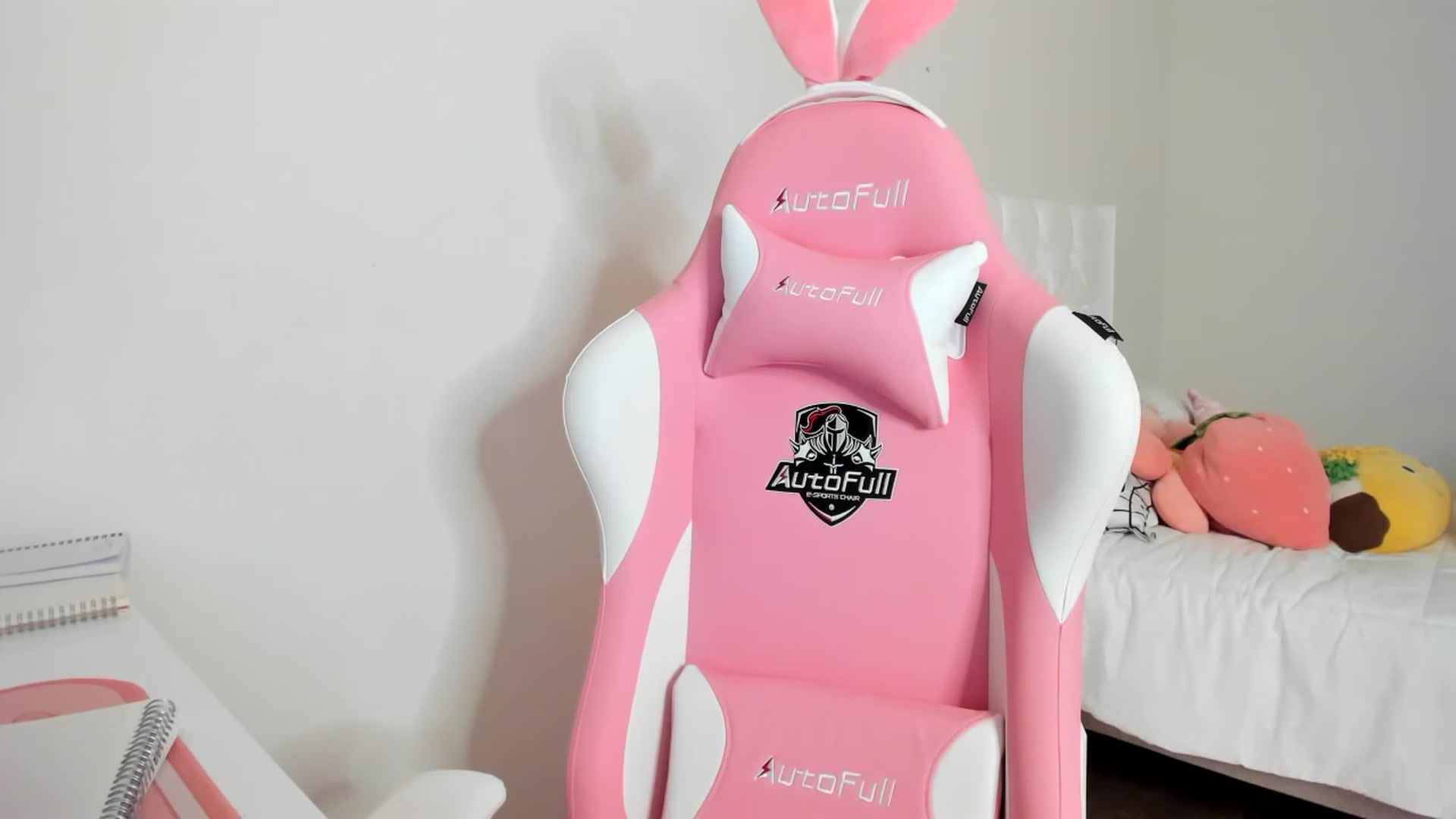 Gallery image thumbnail from Cherrycute666's myfreecams stream on, 03/17/2023, 09:25 image 15 of 20