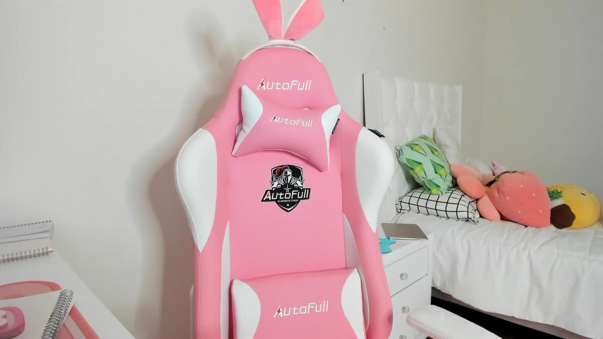 Gallery image thumbnail from Cherrycute666's myfreecams stream on, 03/17/2023, 09:25 image 18 of 20