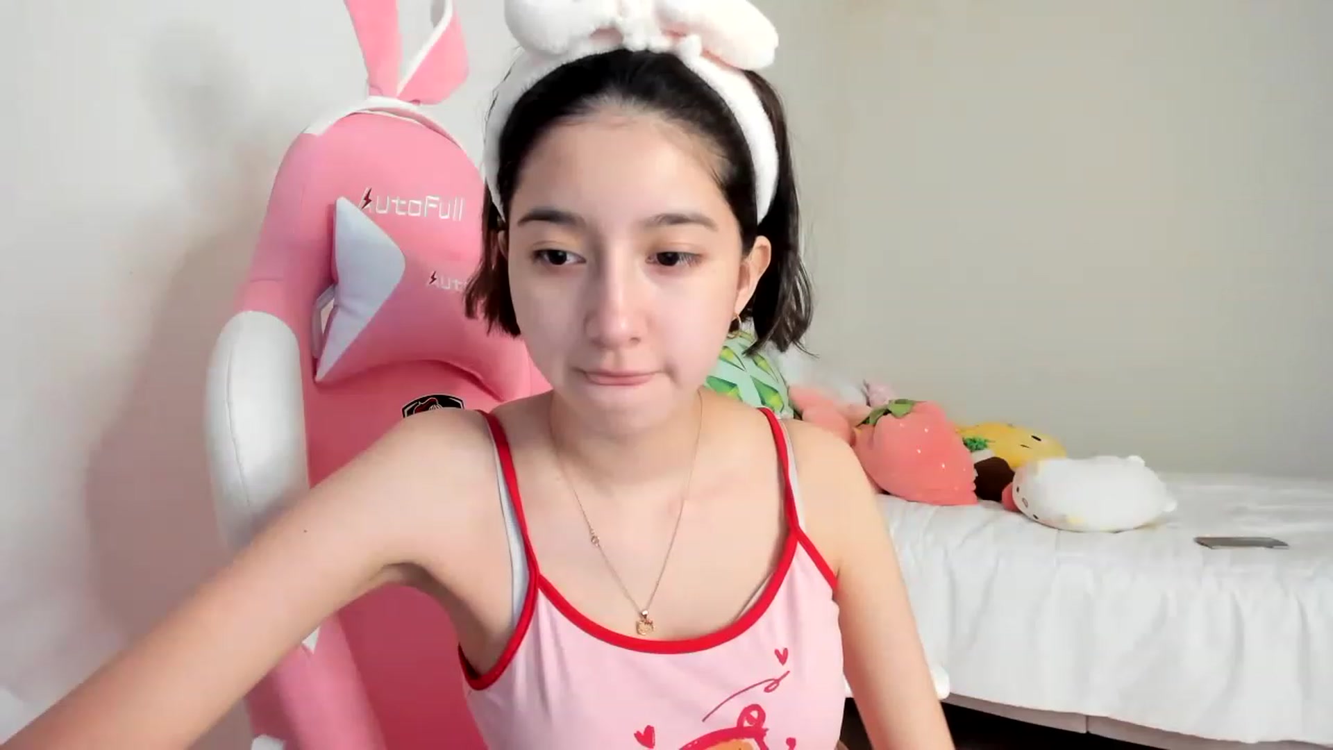 Gallery image thumbnail from Cherrycute666's myfreecams stream on, 03/17/2023, 15:24 image 5 of 20