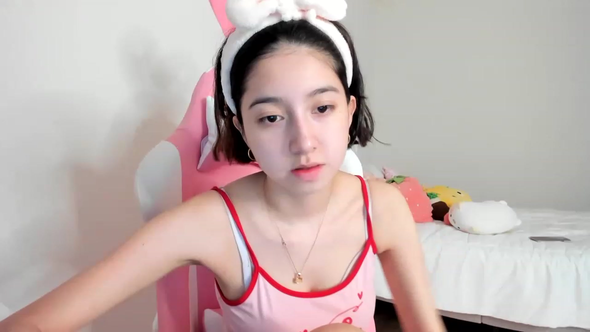 Gallery image thumbnail from Cherrycute666's myfreecams stream on, 03/17/2023, 15:24 image 6 of 20