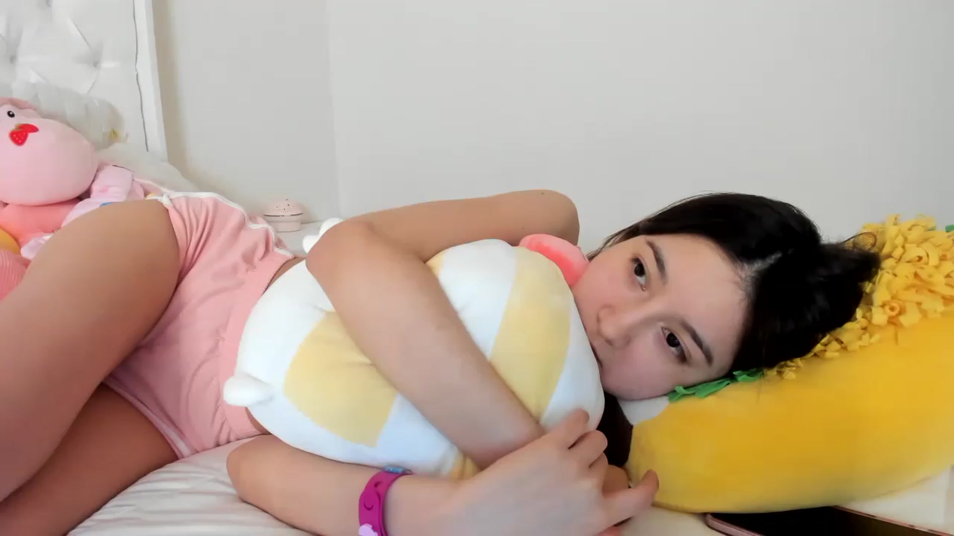 Gallery image thumbnail from Cherrycute666's myfreecams stream on, 03/17/2023, 16:44 image 4 of 20