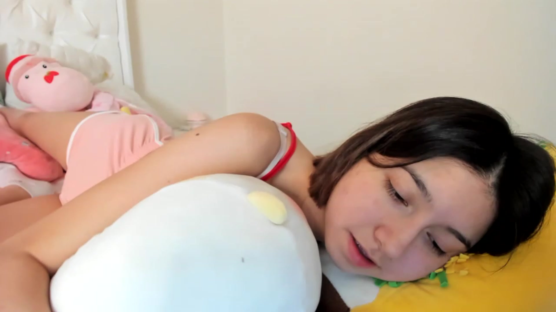 Gallery image thumbnail from Cherrycute666's myfreecams stream on, 03/17/2023, 16:44 image 7 of 20