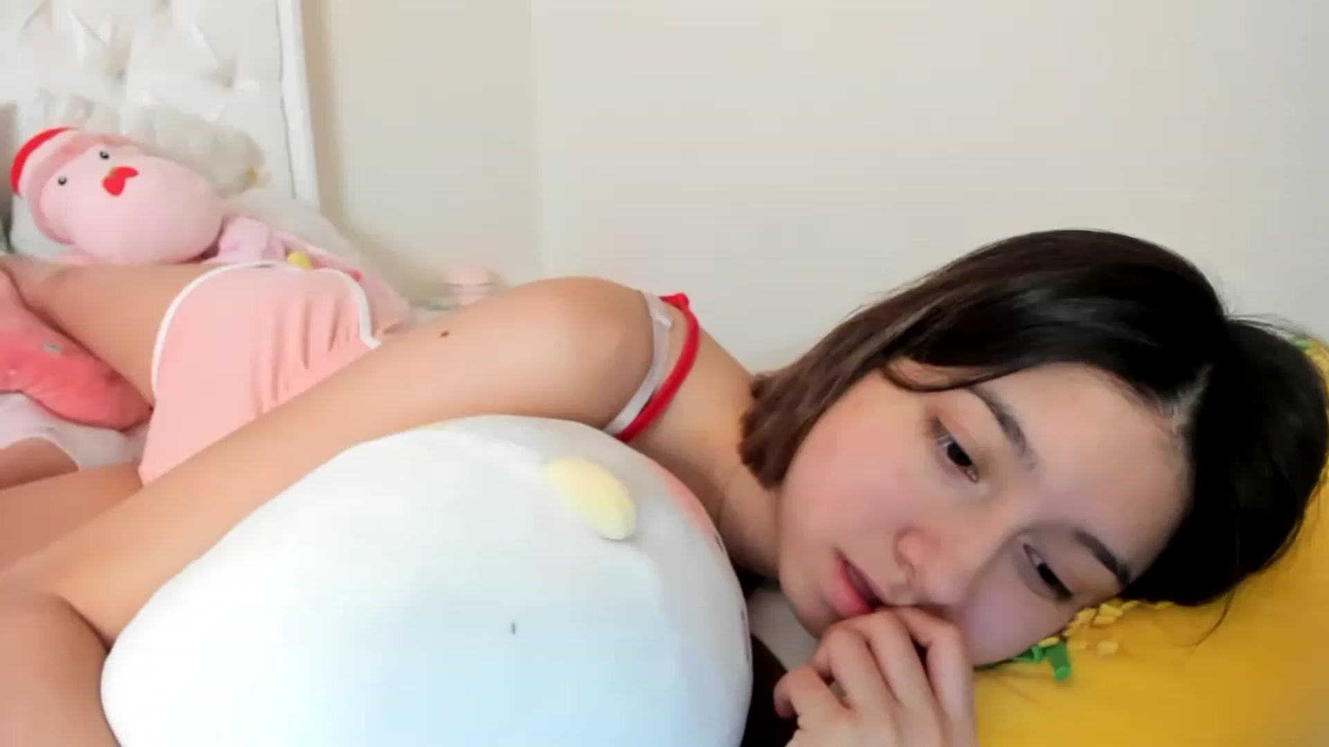 Gallery image thumbnail from Cherrycute666's myfreecams stream on, 03/17/2023, 16:44 image 8 of 20