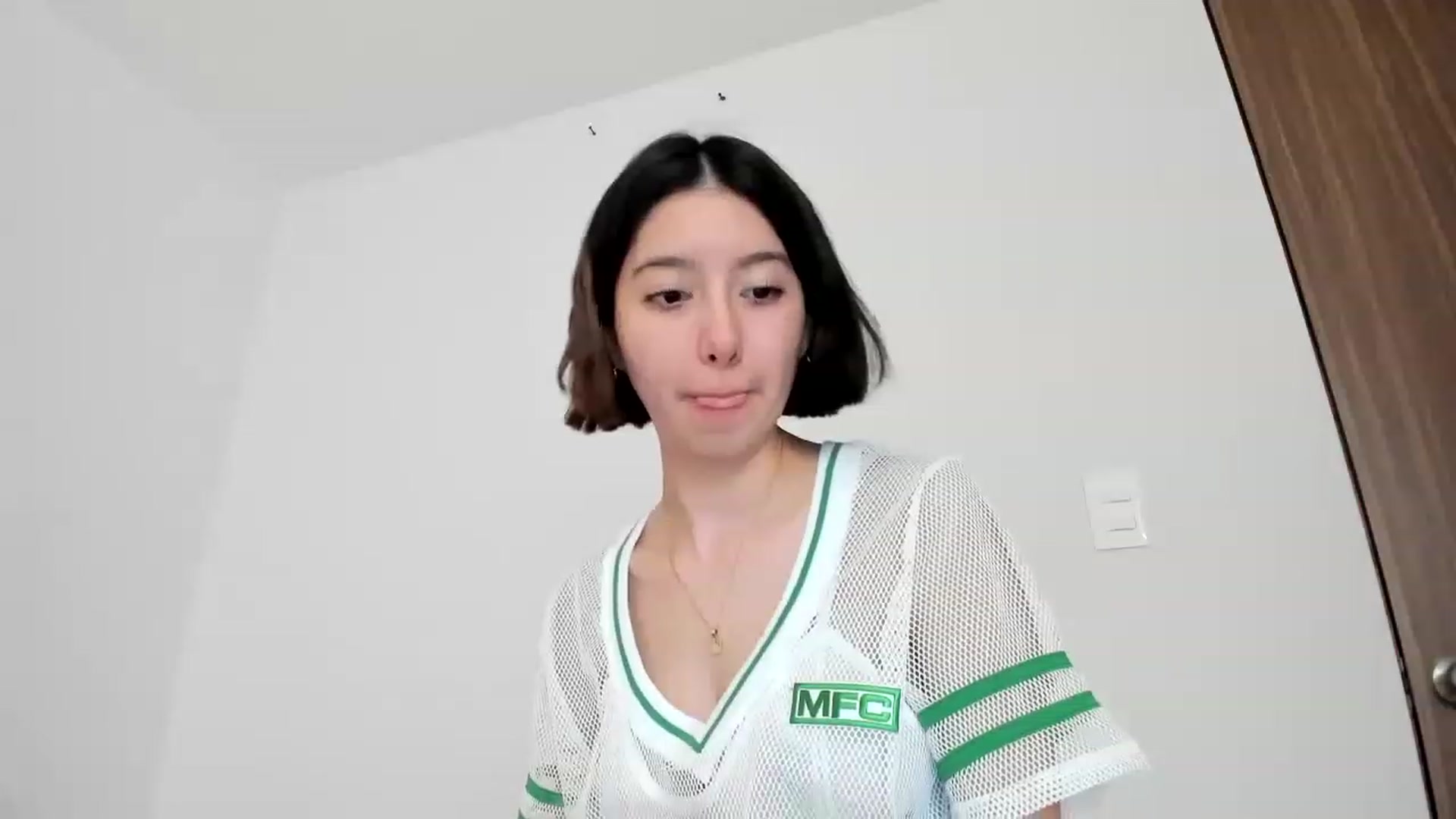 Gallery image thumbnail from Cherrycute666's myfreecams stream on, 03/17/2023, 21:18 image 12 of 20