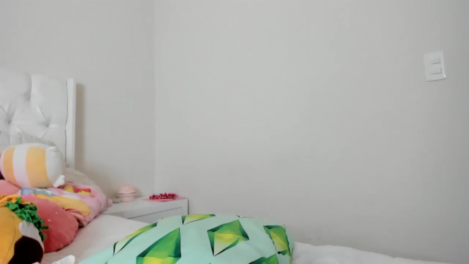 Gallery image thumbnail from Cherrycute666's myfreecams stream on, 03/17/2023, 21:18 image 7 of 20