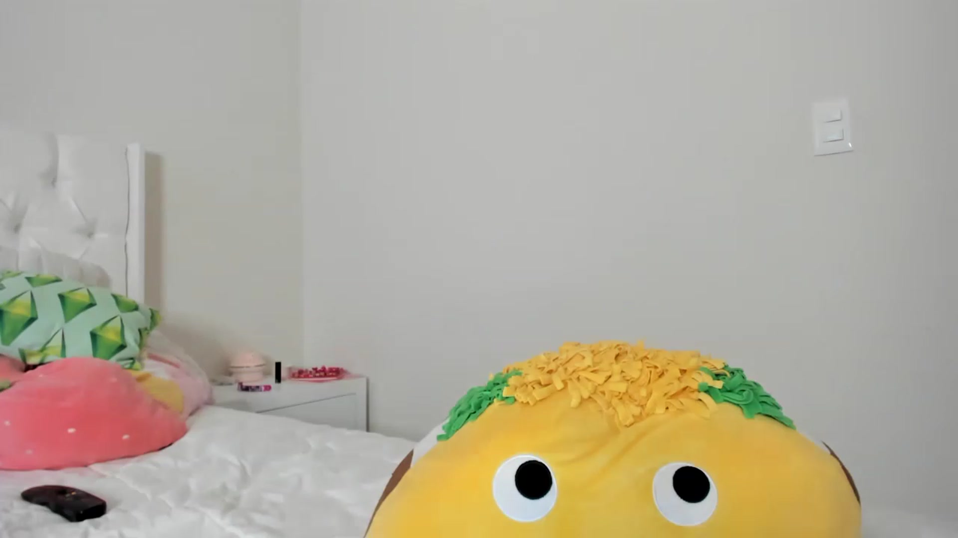 Gallery image thumbnail from Cherrycute666's myfreecams stream on, 03/18/2023, 01:52 image 14 of 20