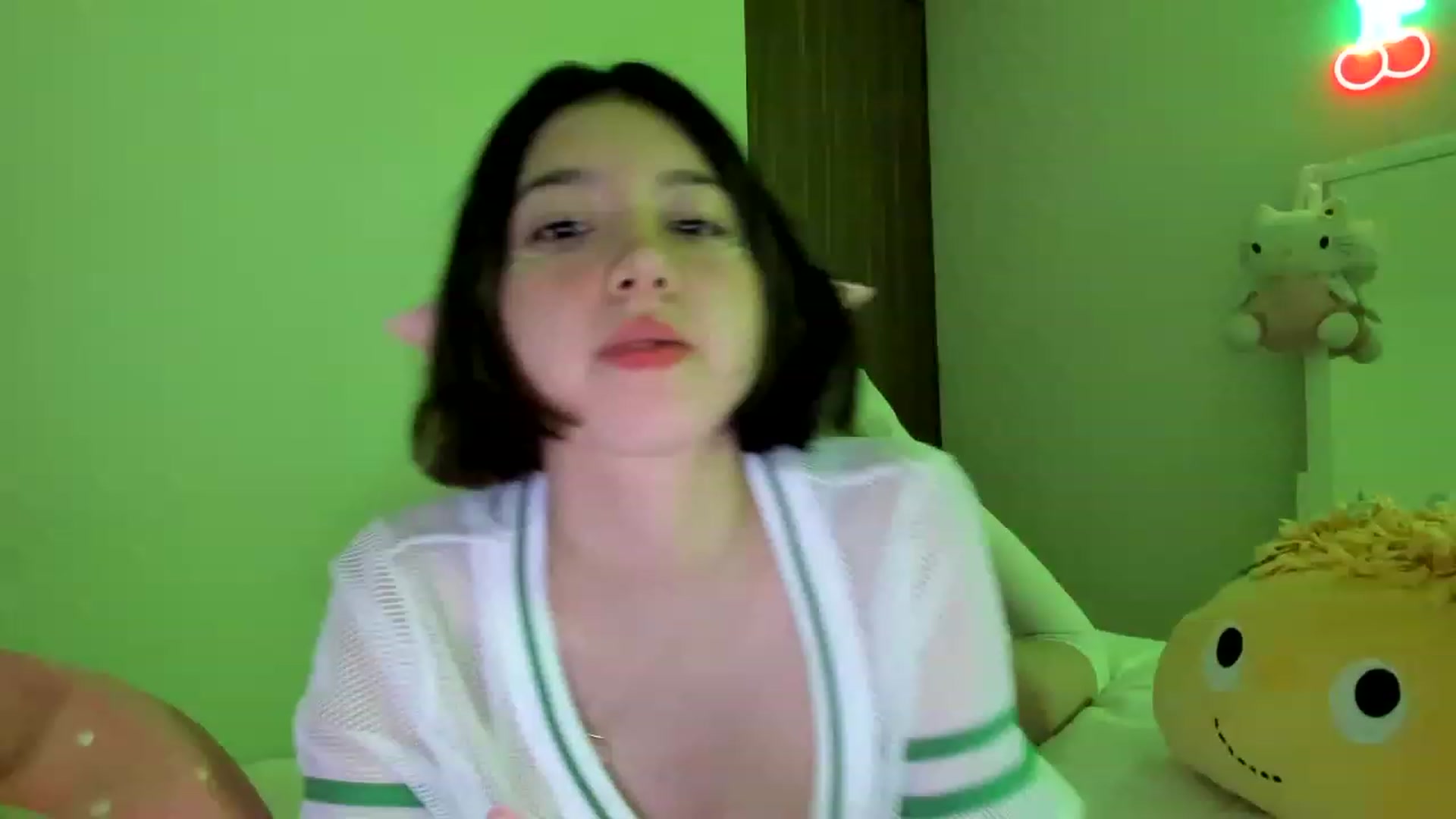 Gallery image thumbnail from Cherrycute666's myfreecams stream on, 03/18/2023, 01:52 image 2 of 20