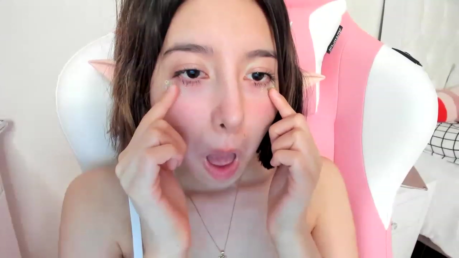 Gallery image thumbnail from Cherrycute666's myfreecams stream on, 03/18/2023, 05:50 image 5 of 20