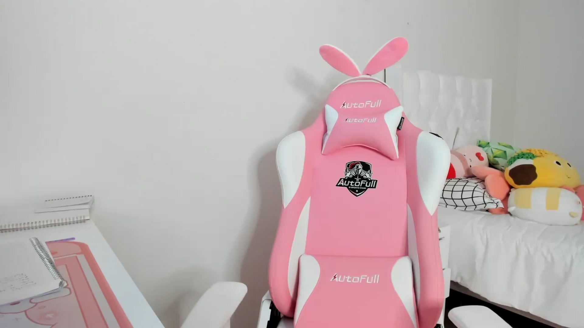 Gallery image thumbnail from Cherrycute666's myfreecams stream on, 03/18/2023, 08:38 image 4 of 20