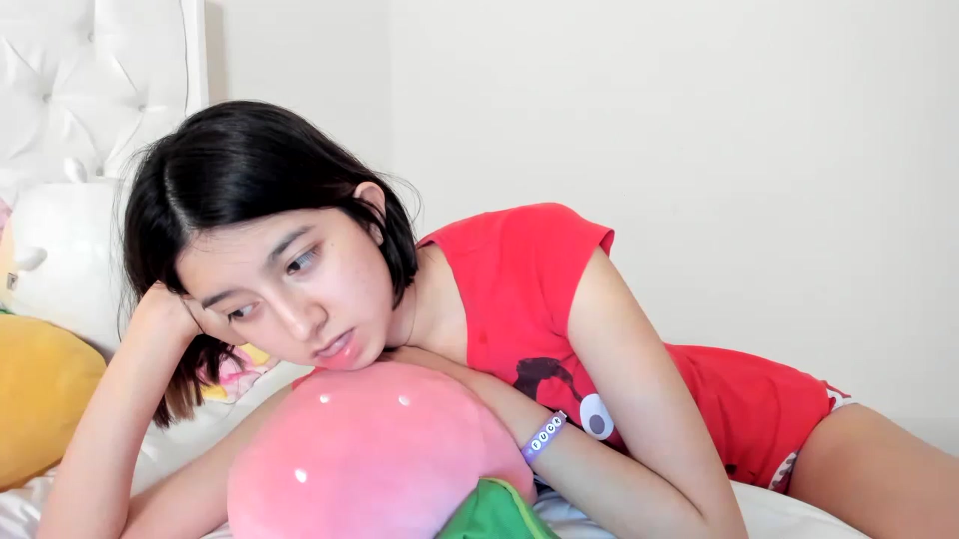 Gallery image thumbnail from Cherrycute666's myfreecams stream on, 03/19/2023, 04:25 image 8 of 20