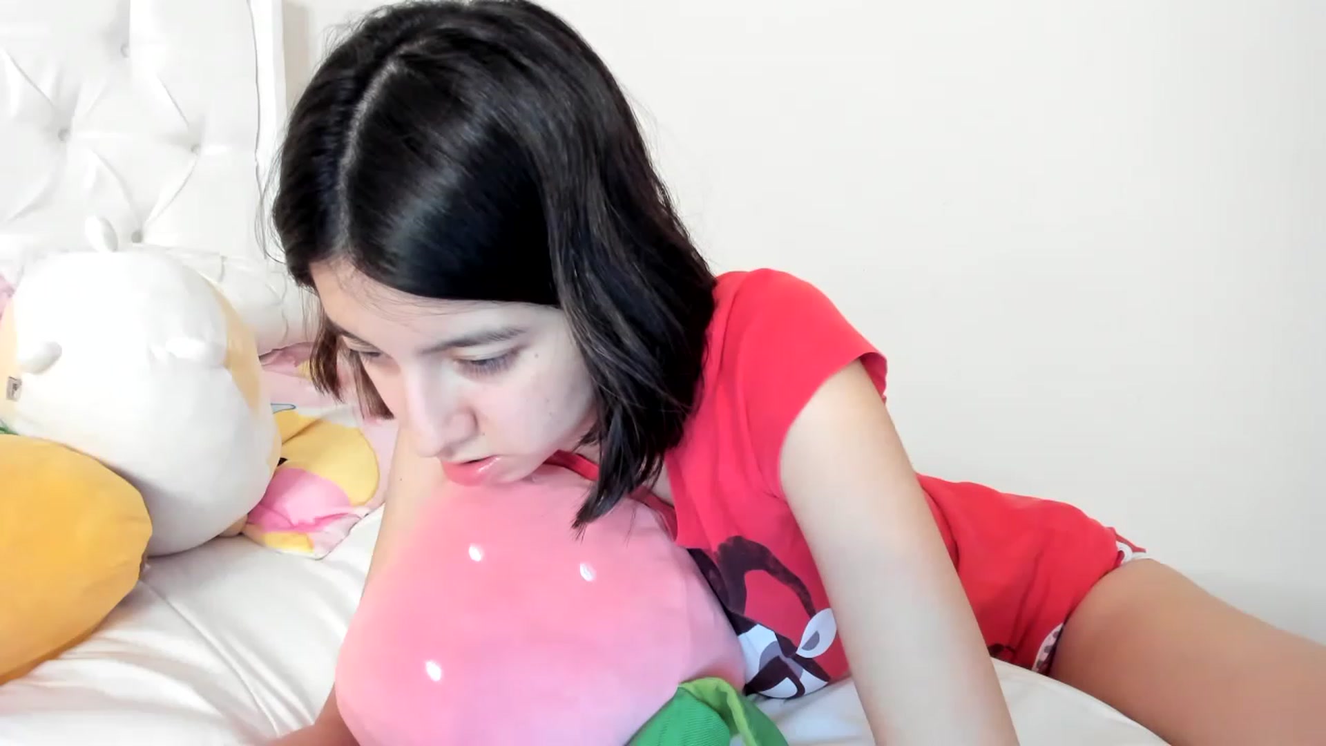 Gallery image thumbnail from Cherrycute666's myfreecams stream on, 03/19/2023, 04:25 image 6 of 20