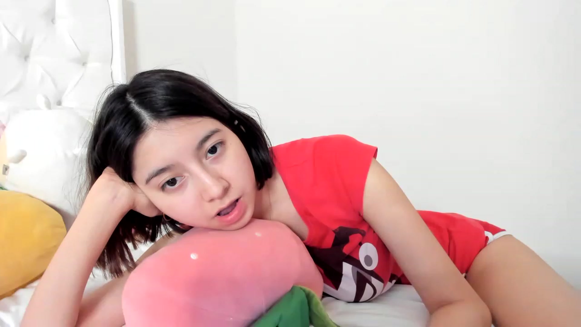 Gallery image thumbnail from Cherrycute666's myfreecams stream on, 03/19/2023, 04:25 image 3 of 20