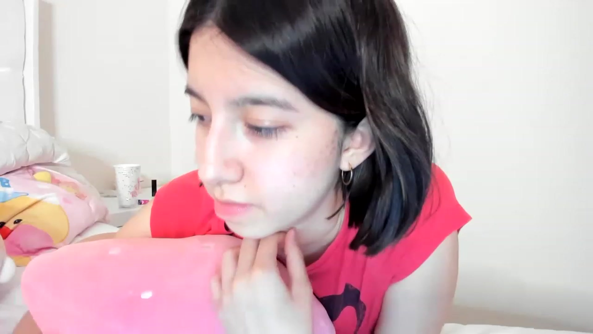 Gallery image thumbnail from Cherrycute666's myfreecams stream on, 03/19/2023, 04:25 image 14 of 20