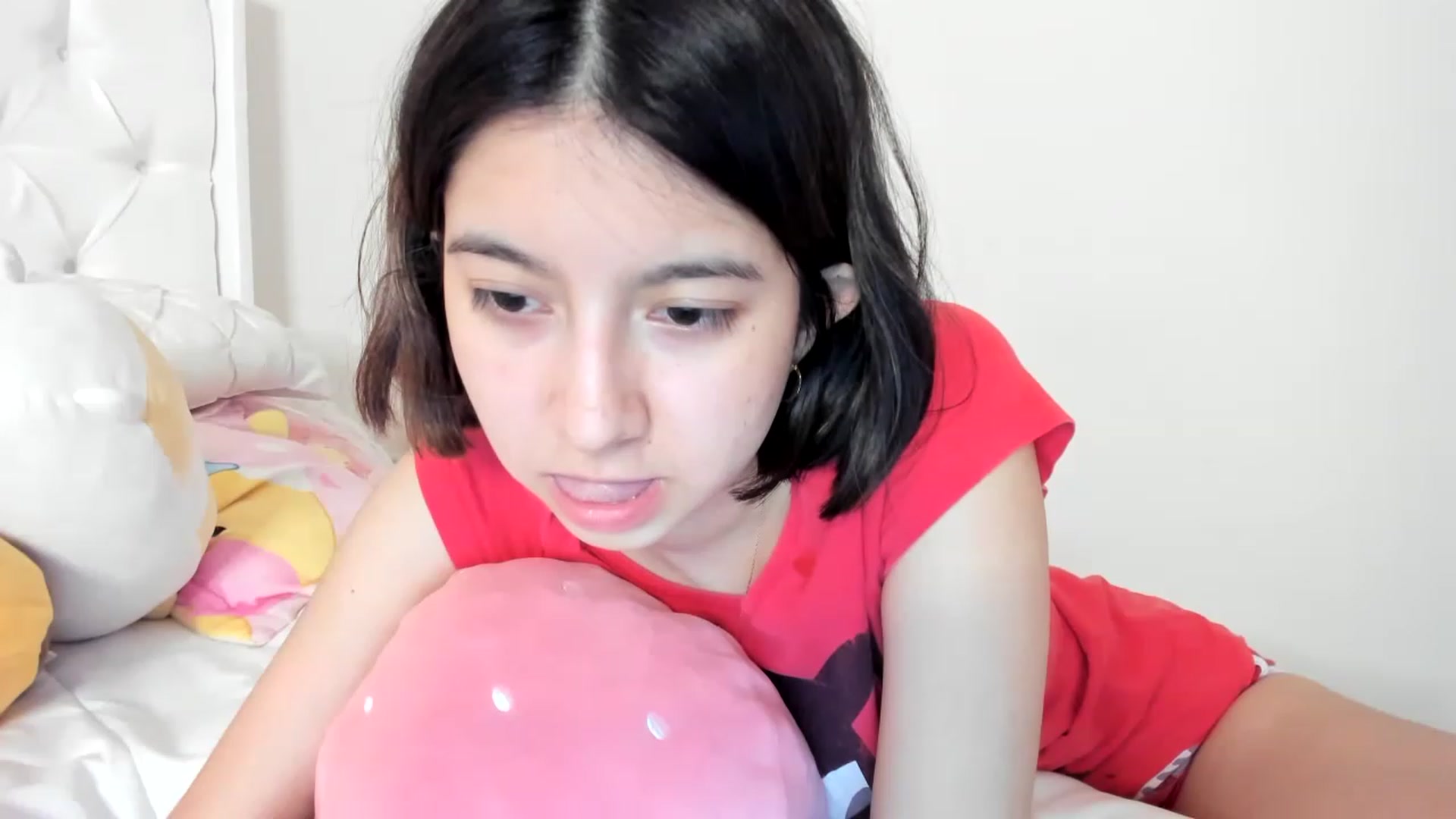 Gallery image thumbnail from Cherrycute666's myfreecams stream on, 03/19/2023, 04:25 image 9 of 20