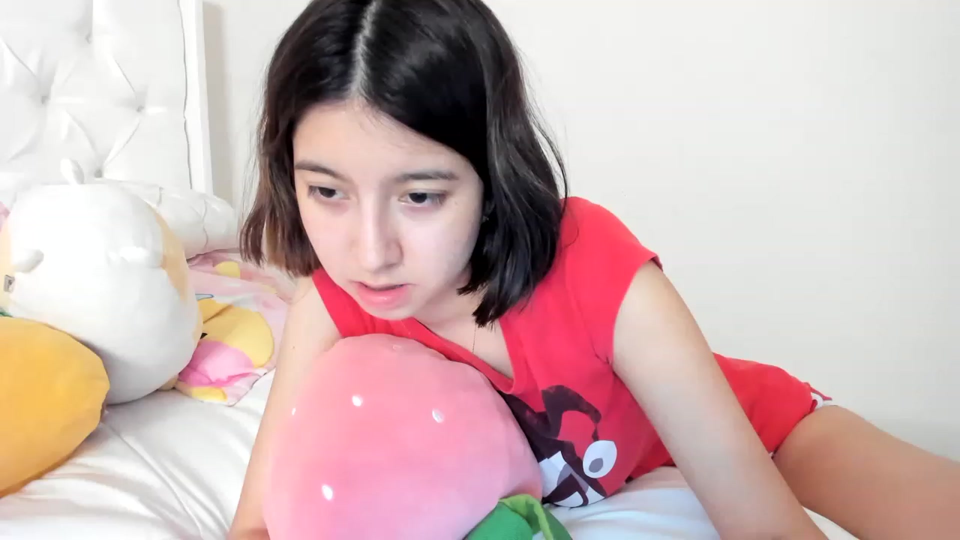 Gallery image thumbnail from Cherrycute666's myfreecams stream on, 03/19/2023, 04:25 image 7 of 20