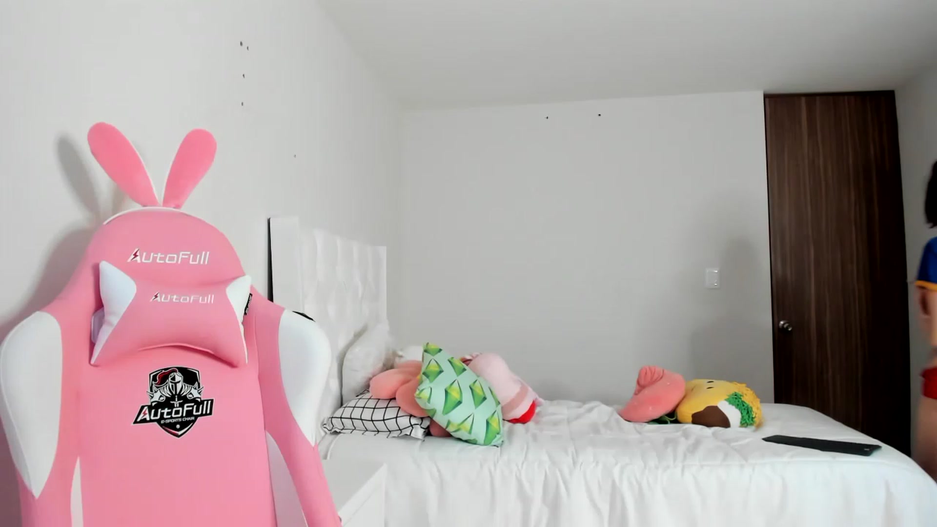 Gallery image thumbnail from Cherrycute666's myfreecams stream on, 03/19/2023, 13:30 image 19 of 20