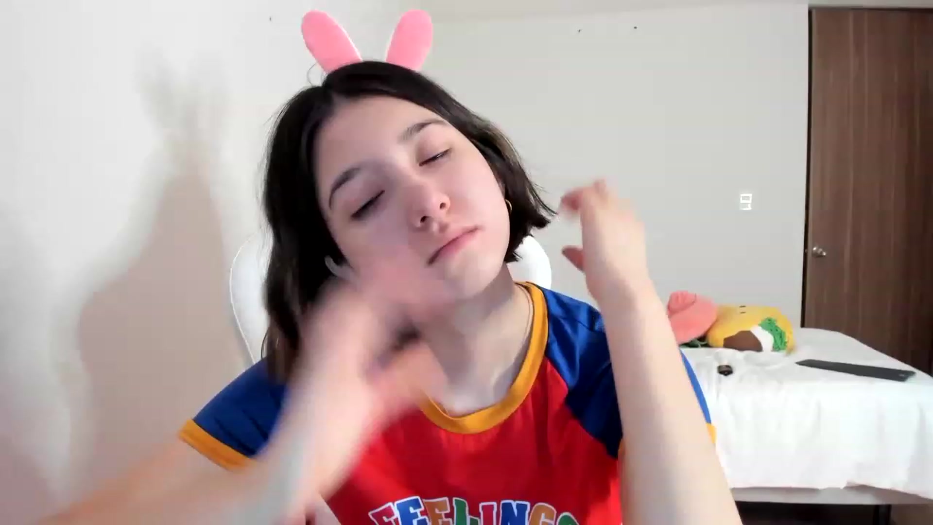 Gallery image thumbnail from Cherrycute666's myfreecams stream on, 03/19/2023, 13:30 image 6 of 20