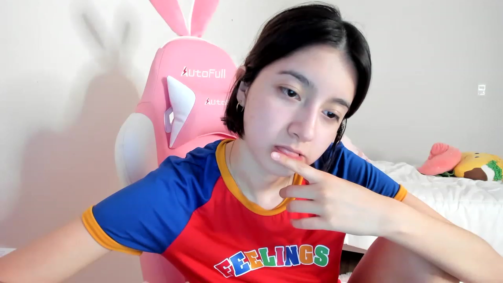 Gallery image thumbnail from Cherrycute666's myfreecams stream on, 03/19/2023, 13:30 image 14 of 20