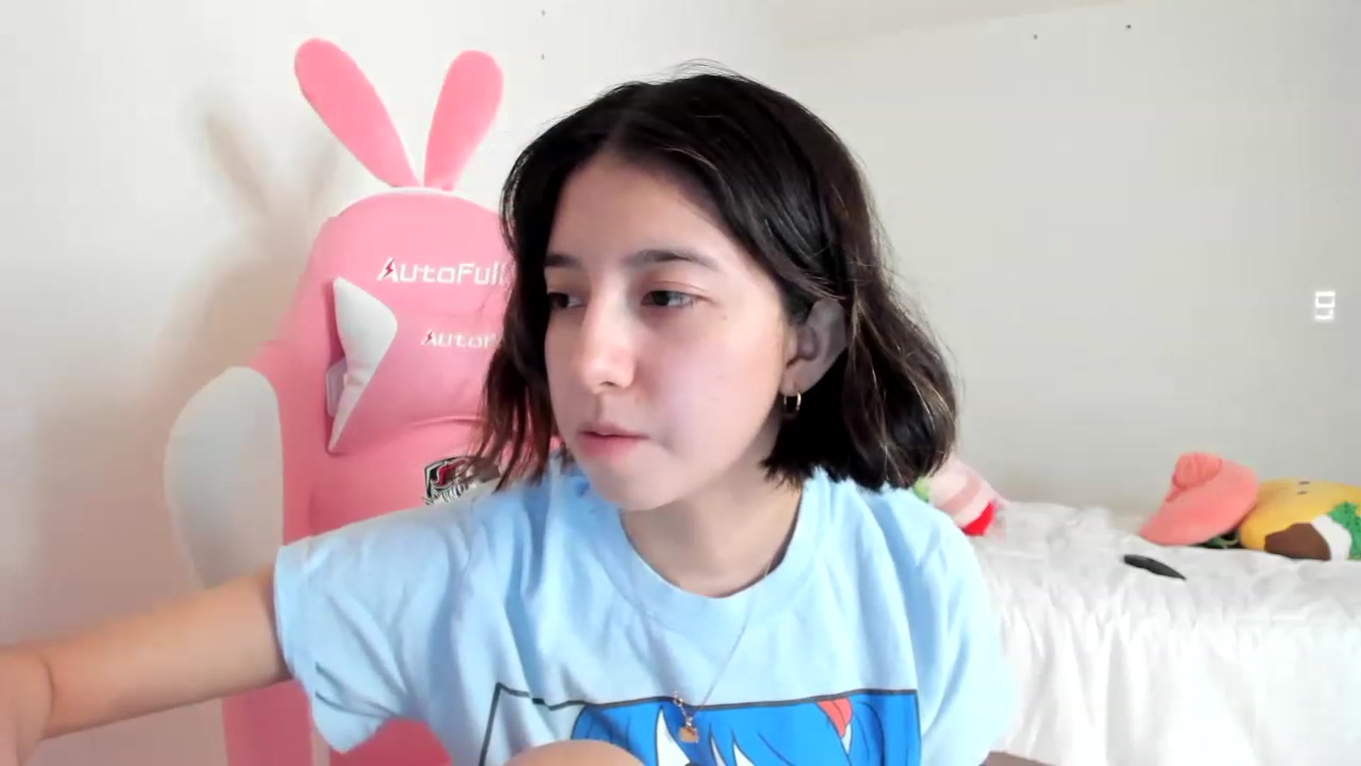 Gallery image thumbnail from Cherrycute666's myfreecams stream on, 03/19/2023, 15:38 image 15 of 20