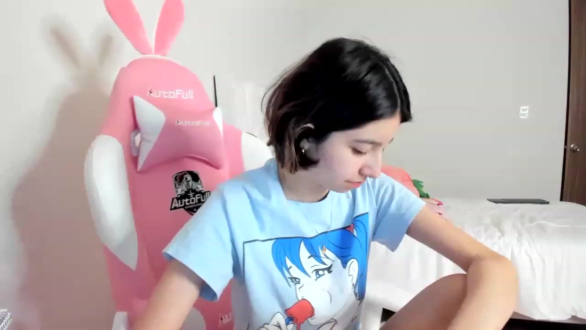Gallery image thumbnail from Cherrycute666's myfreecams stream on, 03/20/2023, 04:58 image 1 of 20