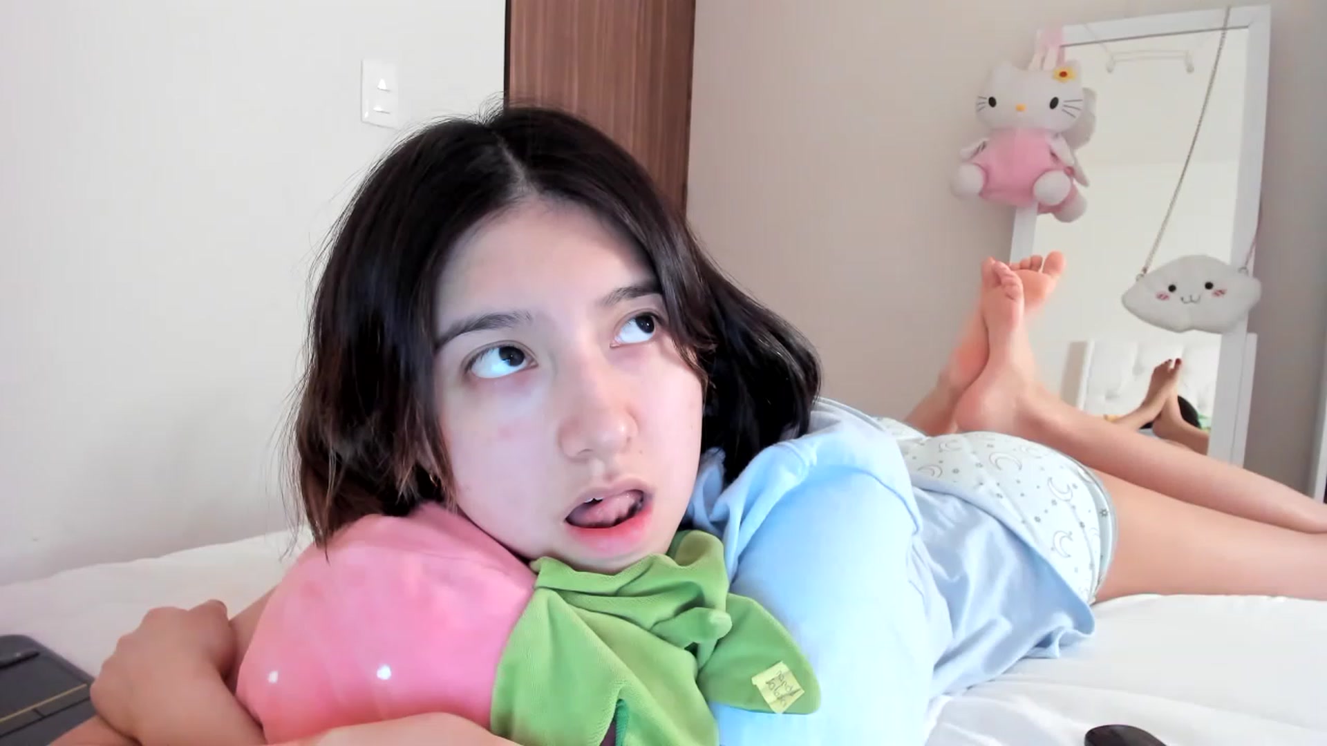 Gallery image thumbnail from Cherrycute666's myfreecams stream on, 03/20/2023, 04:58 image 11 of 20