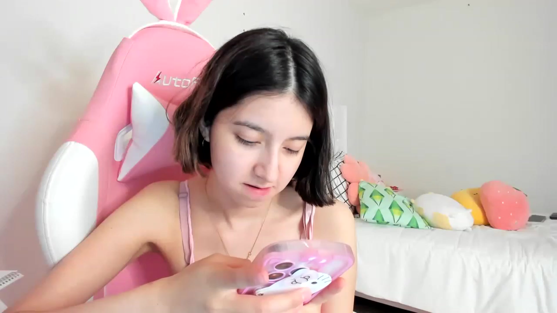 Gallery image thumbnail from Cherrycute666's myfreecams stream on, 03/20/2023, 19:41 image 13 of 20