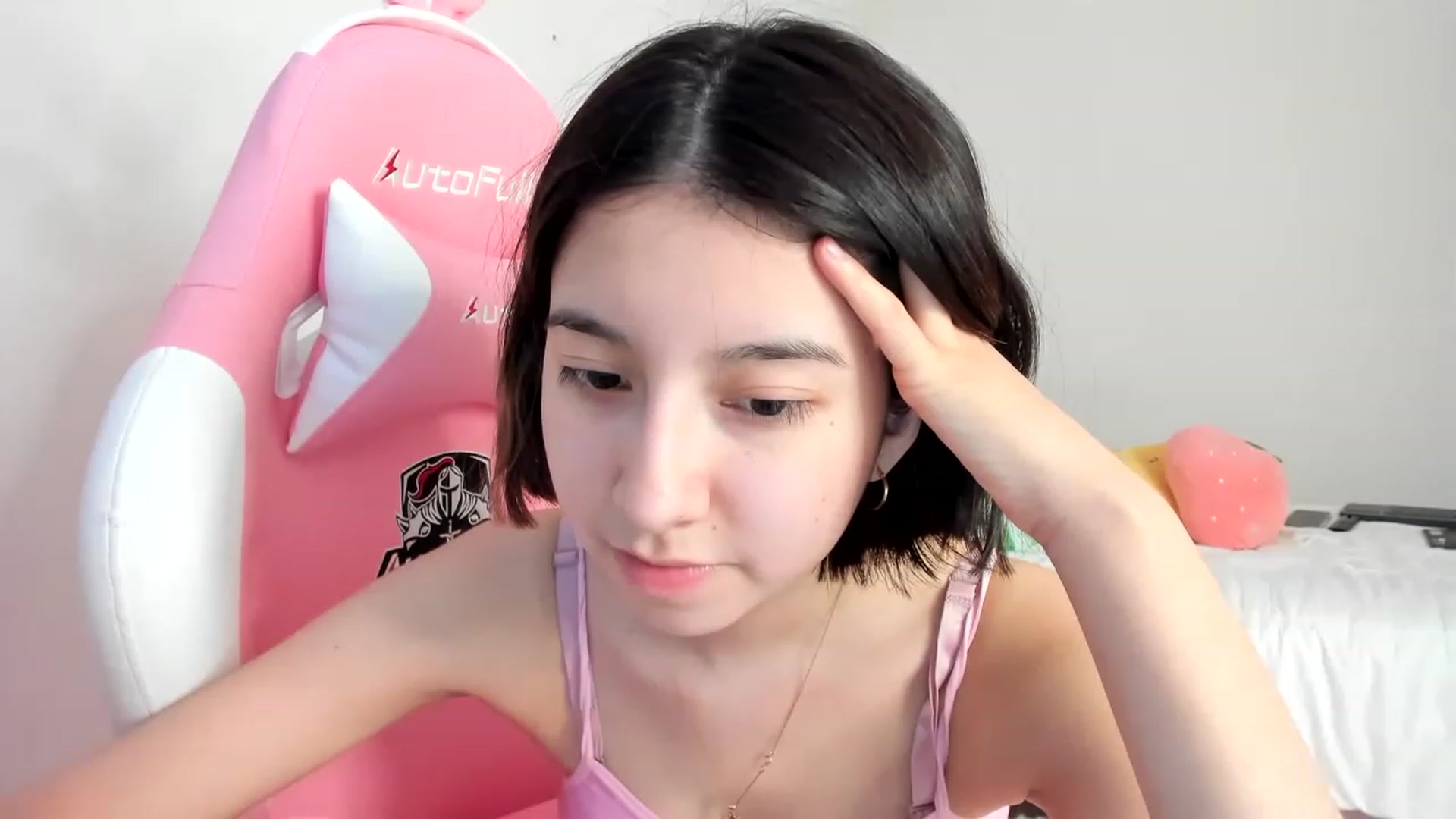 Gallery image thumbnail from Cherrycute666's myfreecams stream on, 03/20/2023, 19:41 image 6 of 20