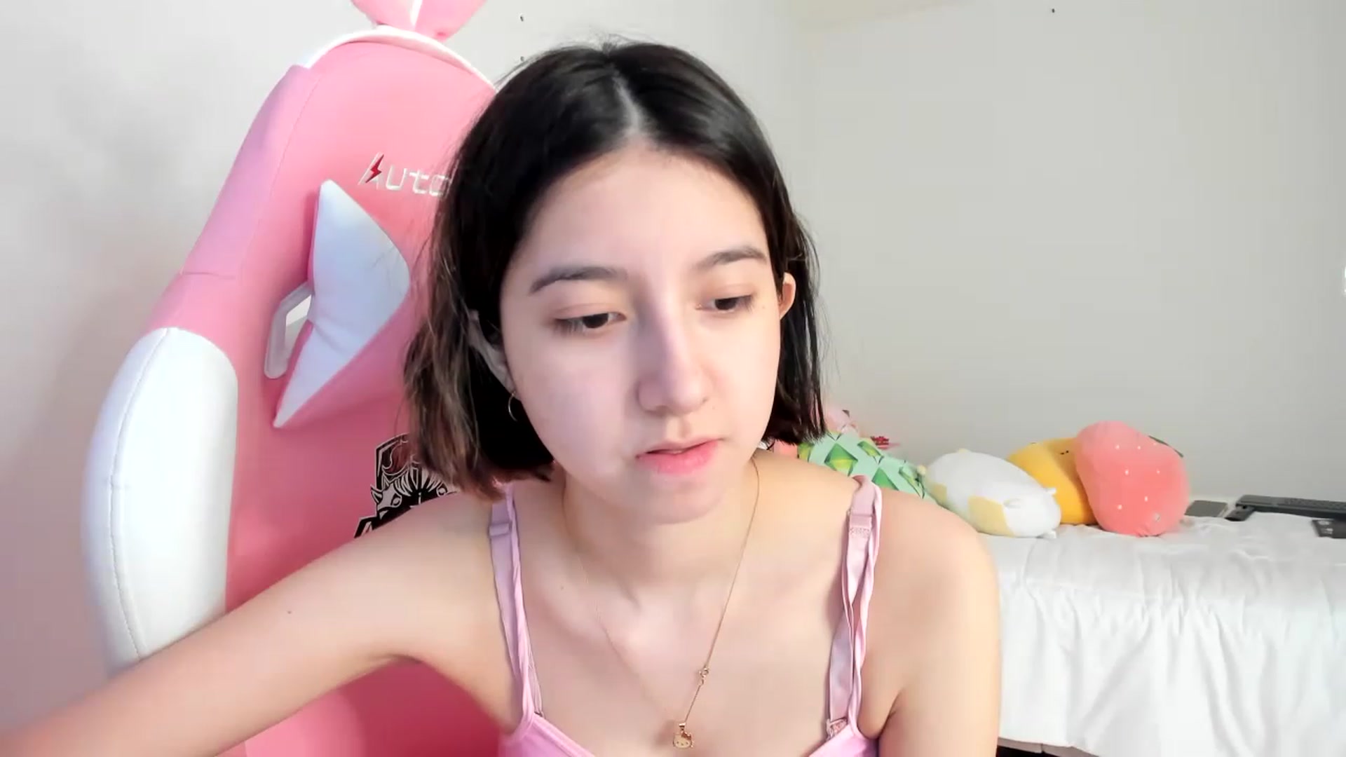 Gallery image thumbnail from Cherrycute666's myfreecams stream on, 03/20/2023, 19:41 image 2 of 20