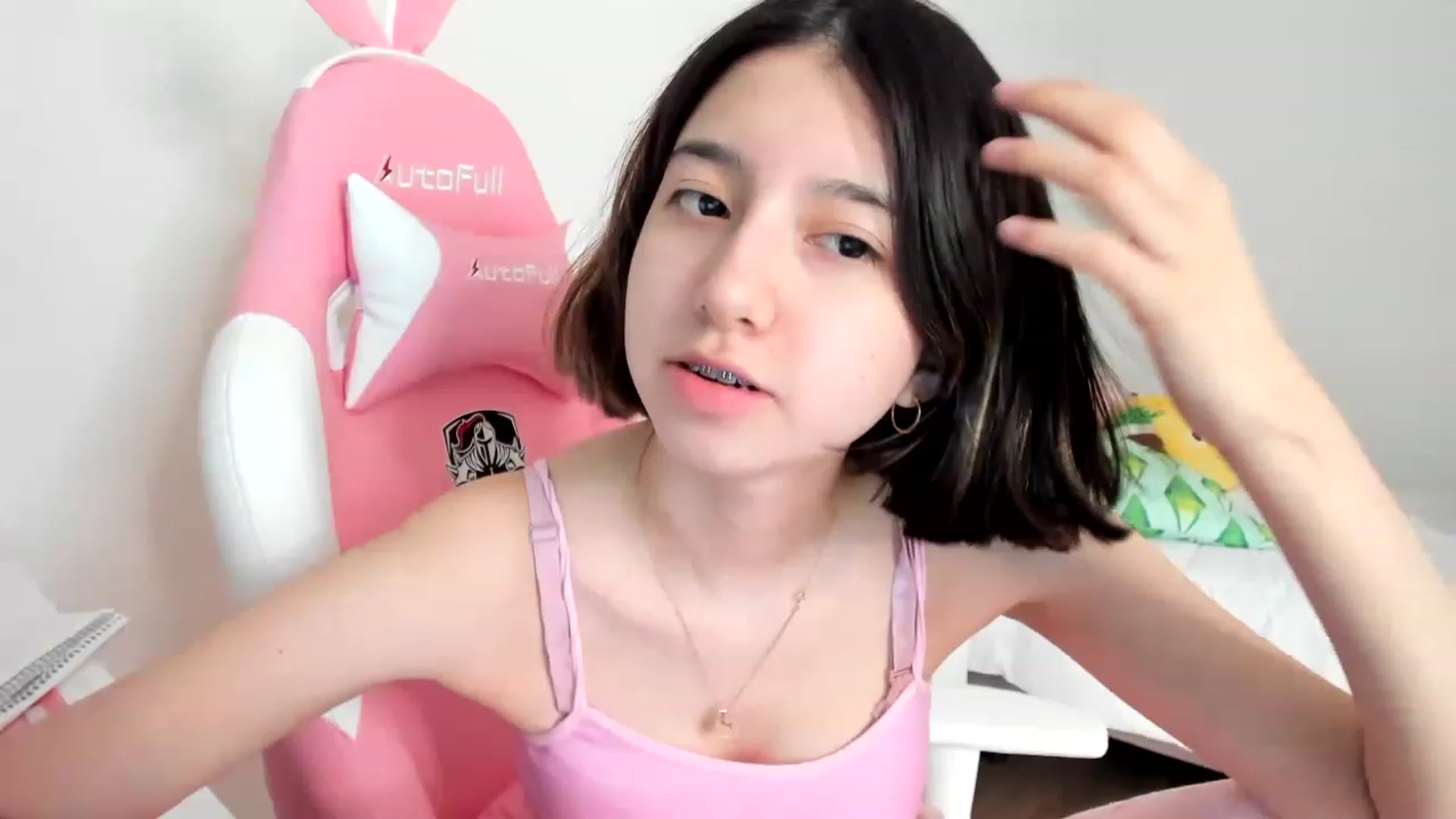 Gallery image thumbnail from Cherrycute666's myfreecams stream on, 03/20/2023, 21:19 image 10 of 20