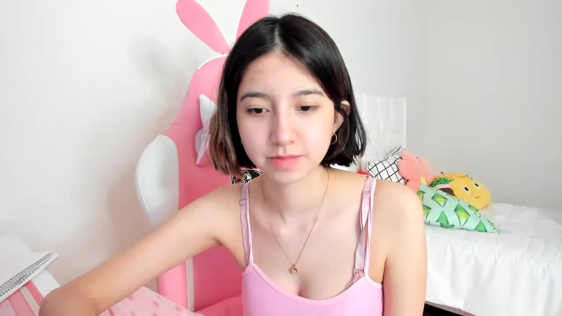 Gallery image thumbnail from Cherrycute666's myfreecams stream on, 03/20/2023, 21:19 image 8 of 20