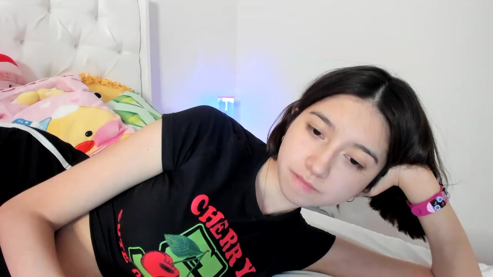 Gallery image thumbnail from Cherrycute666's myfreecams stream on, 03/21/2023, 09:22 image 15 of 20